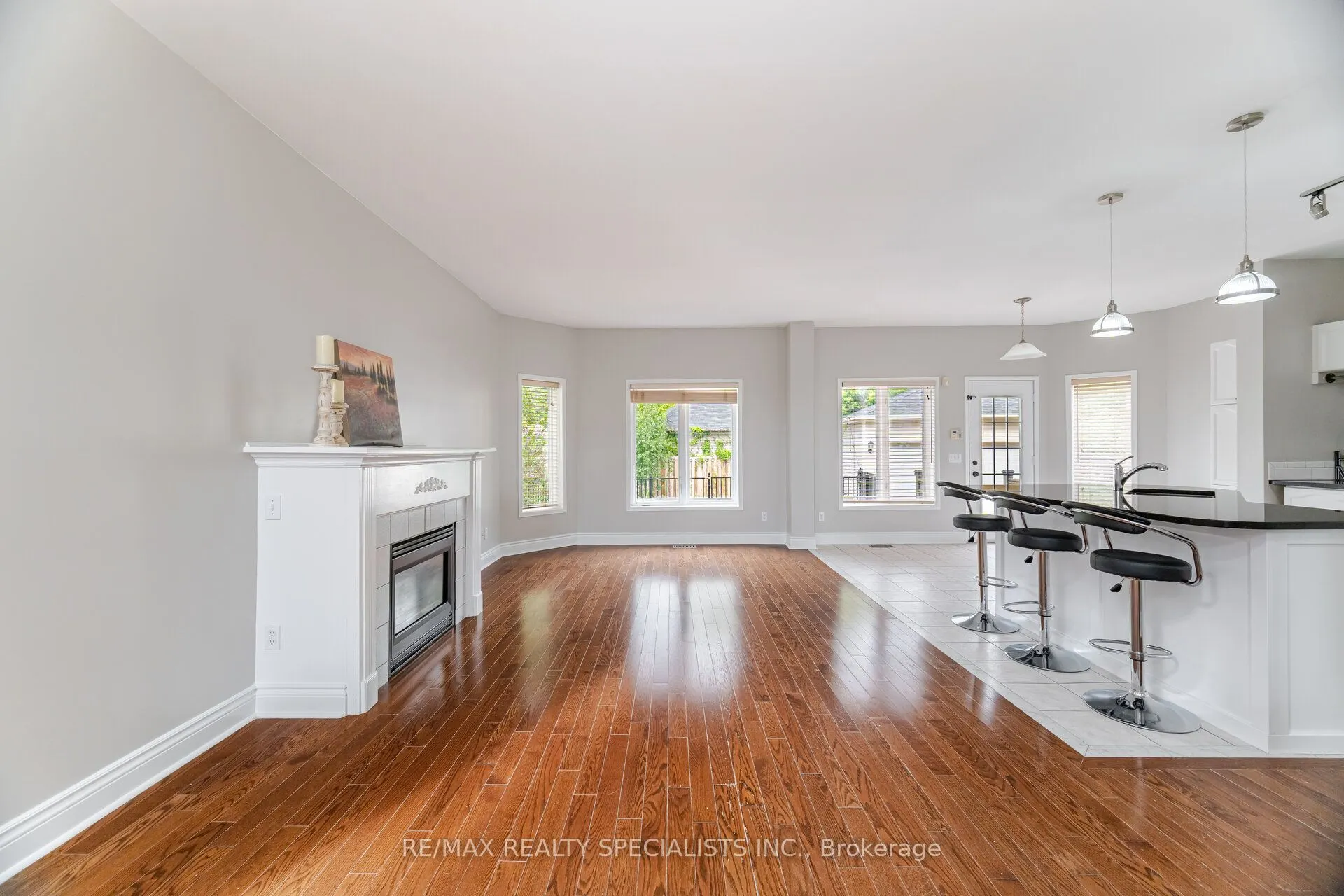 2676 Castle Hill Crescent