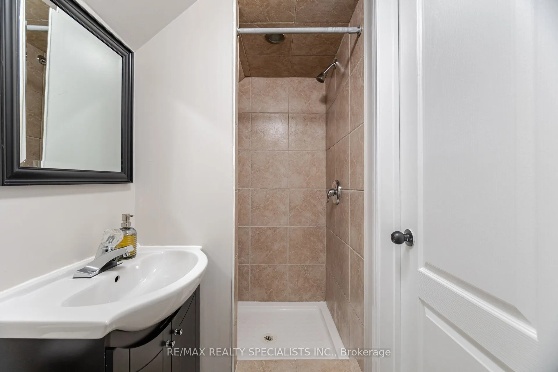 2676 Castle Hill Crescent