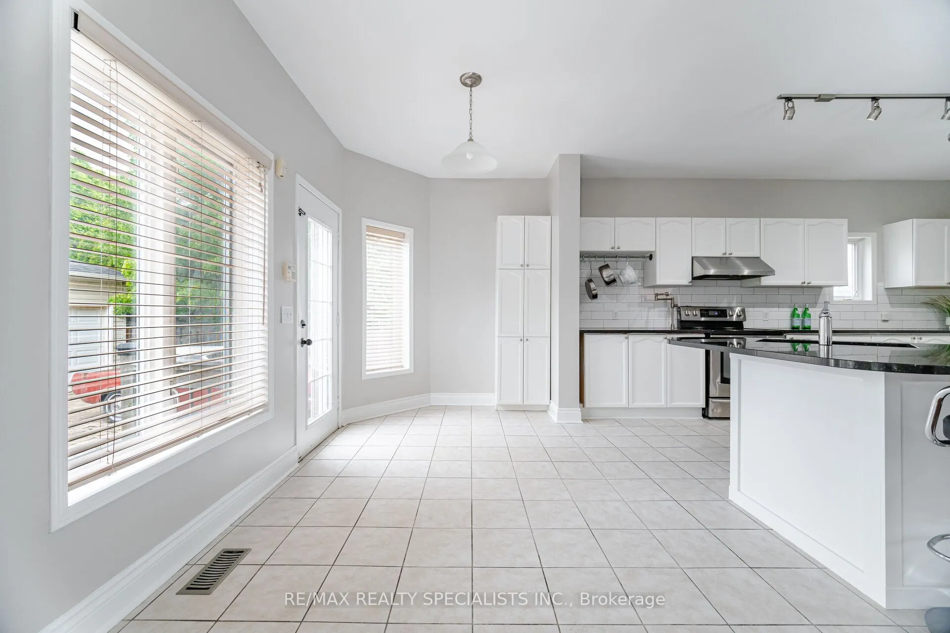 2676 Castle Hill Crescent