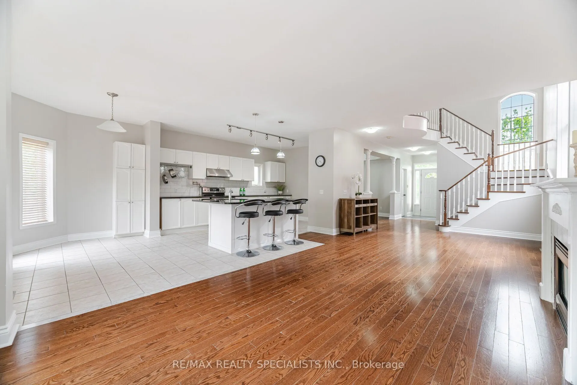 2676 Castle Hill Crescent