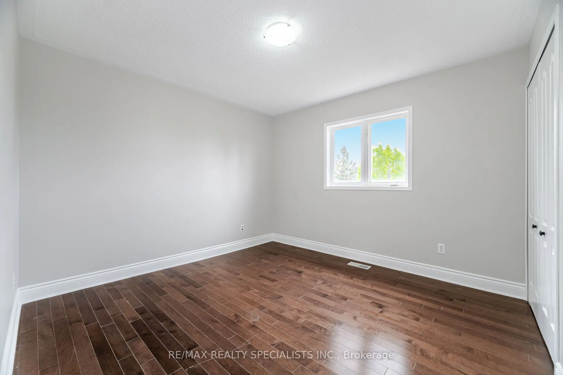 2676 Castle Hill Crescent