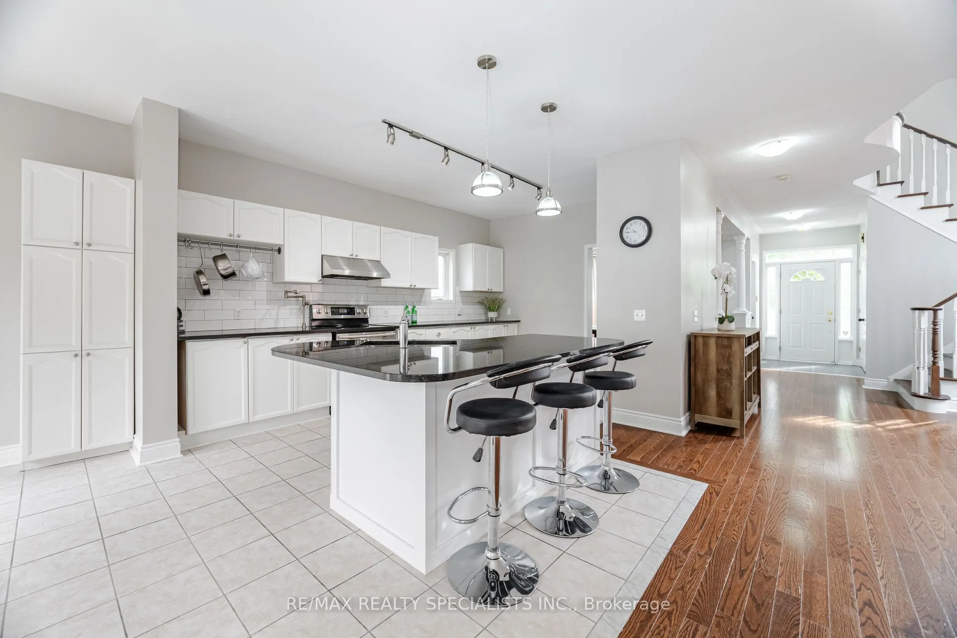 2676 Castle Hill Crescent