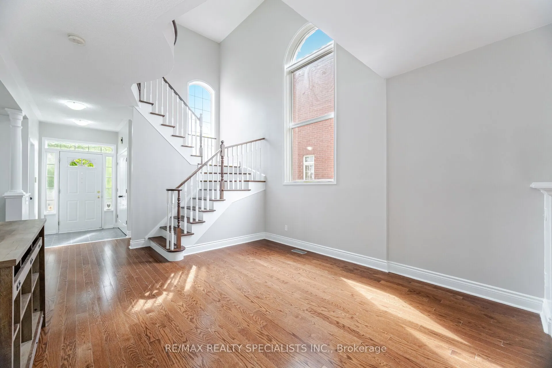 2676 Castle Hill Crescent