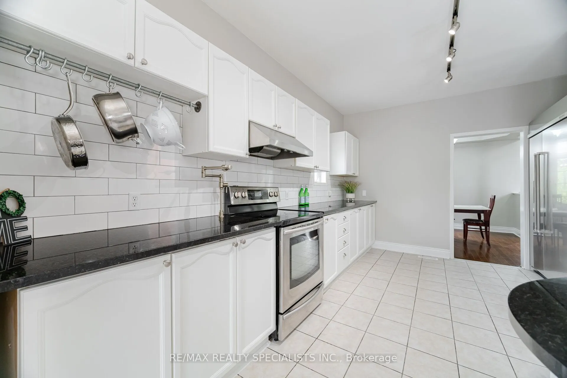 2676 Castle Hill Crescent