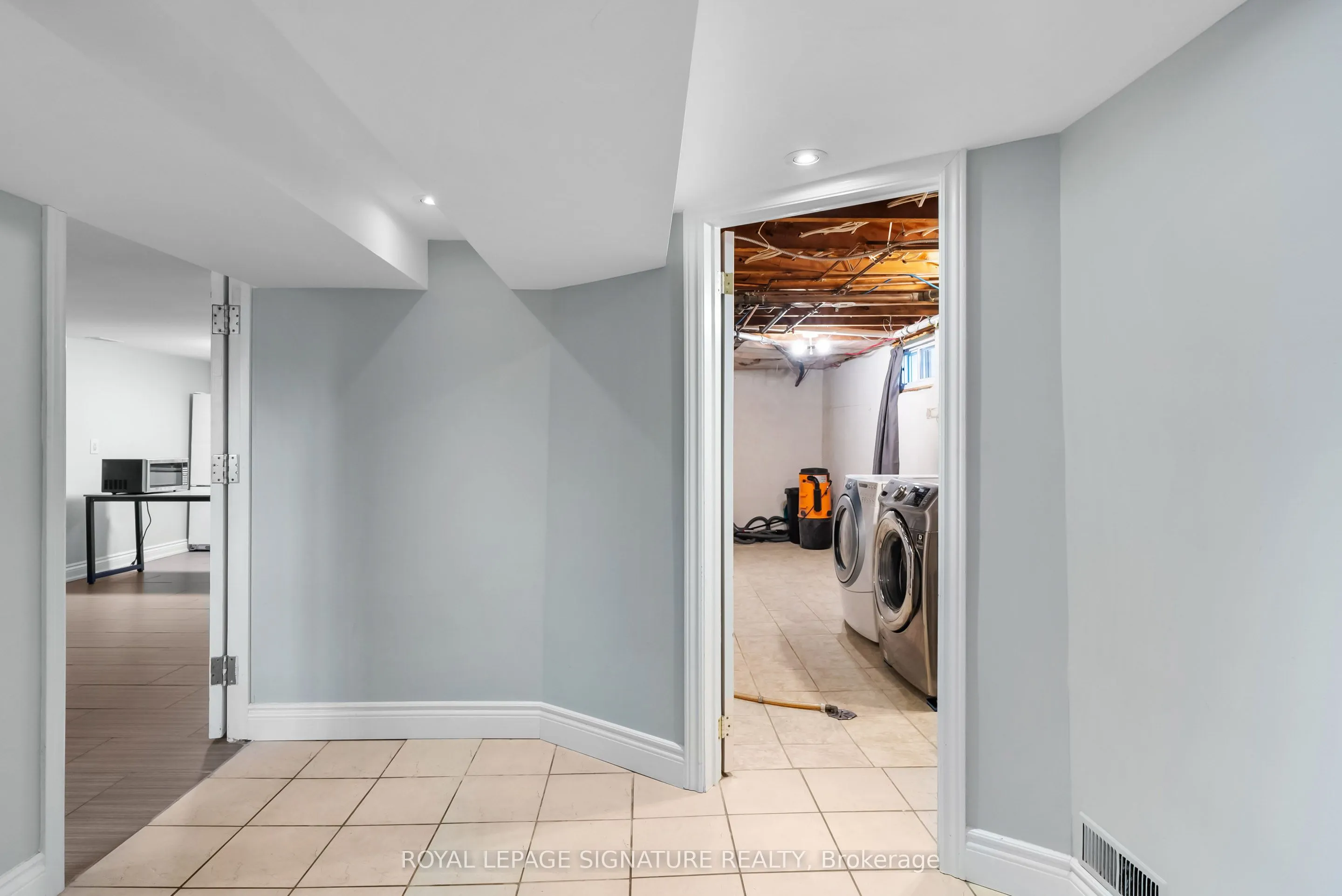 112 Foch Avenue #Lower
