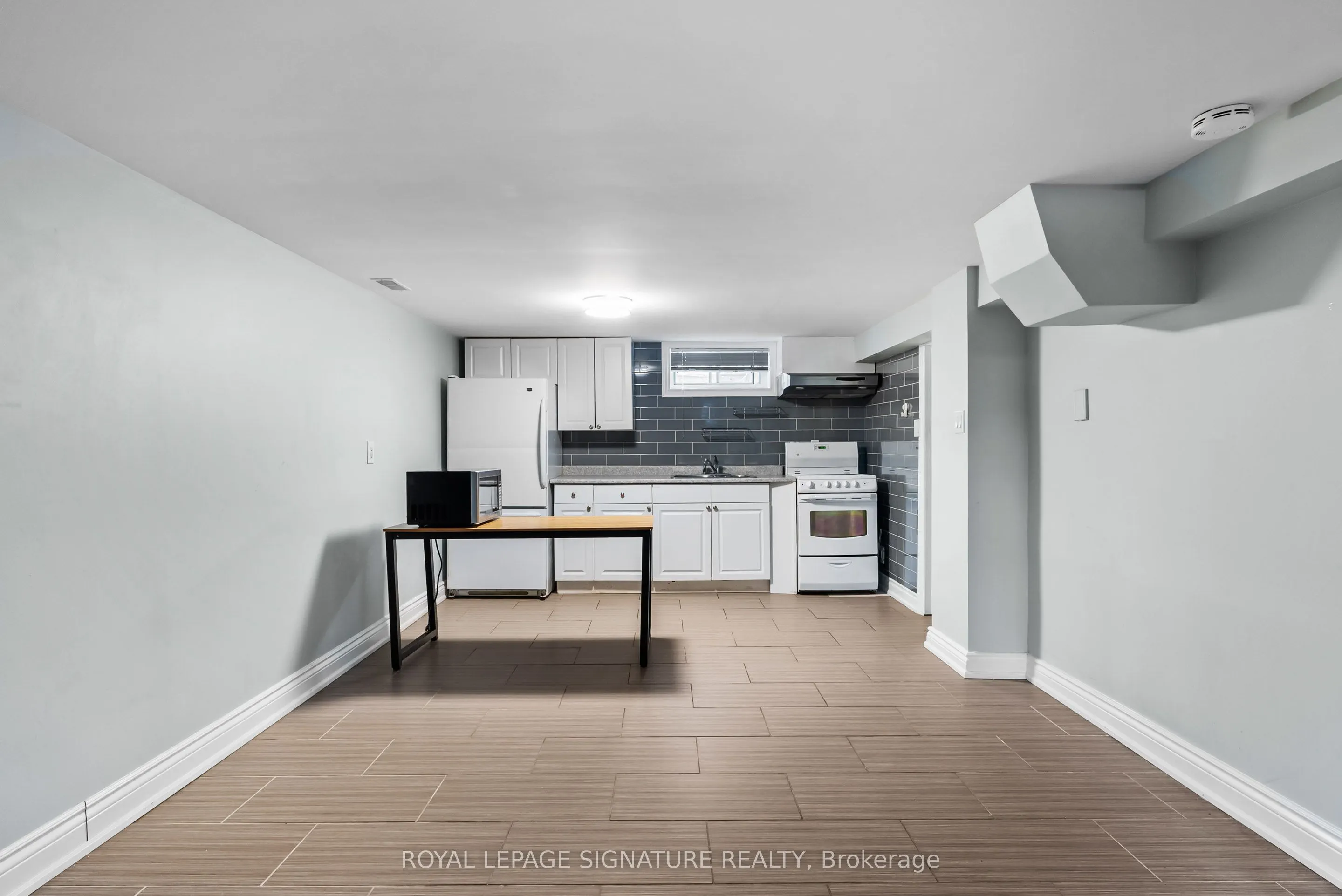 112 Foch Avenue #Lower
