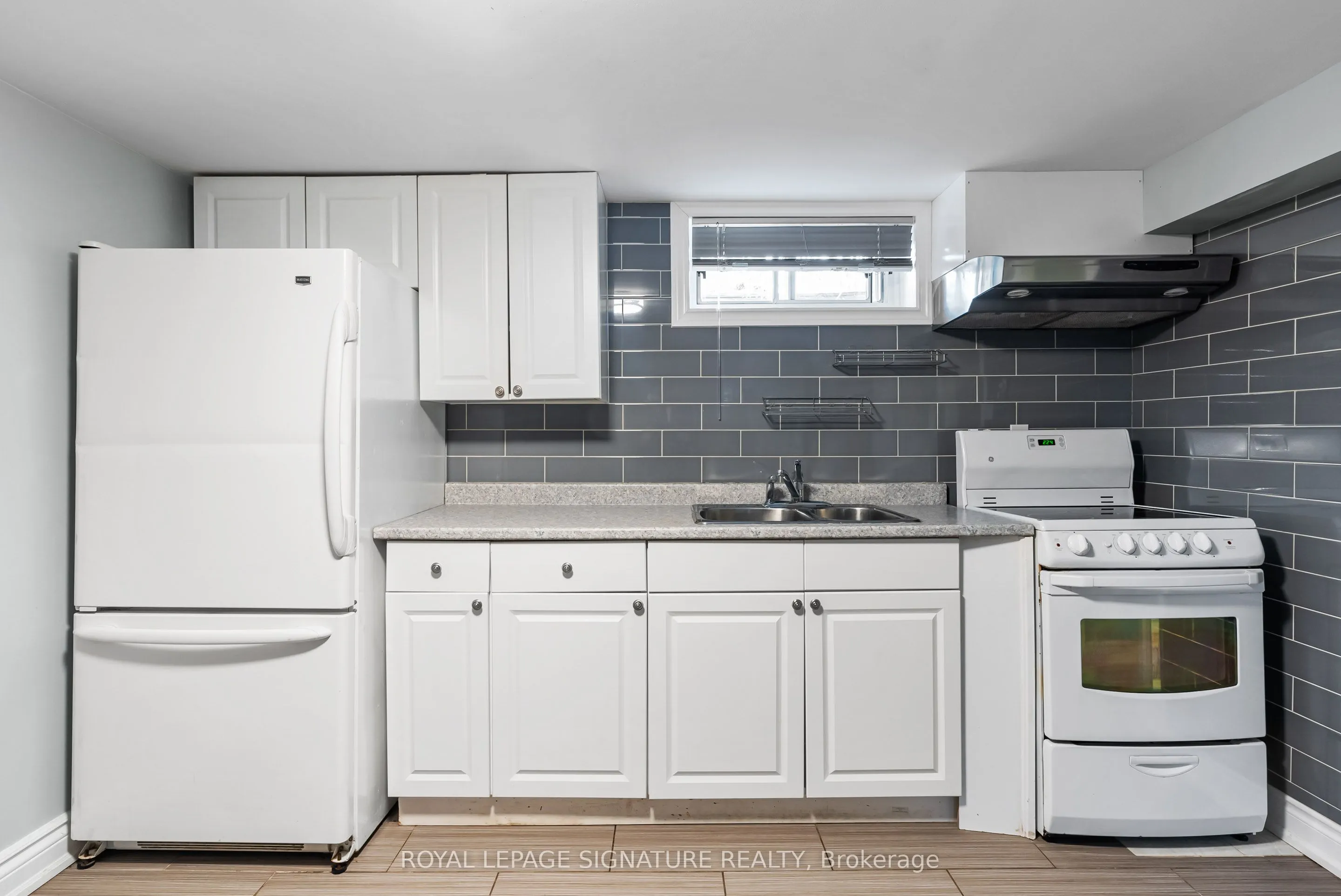 112 Foch Avenue #Lower