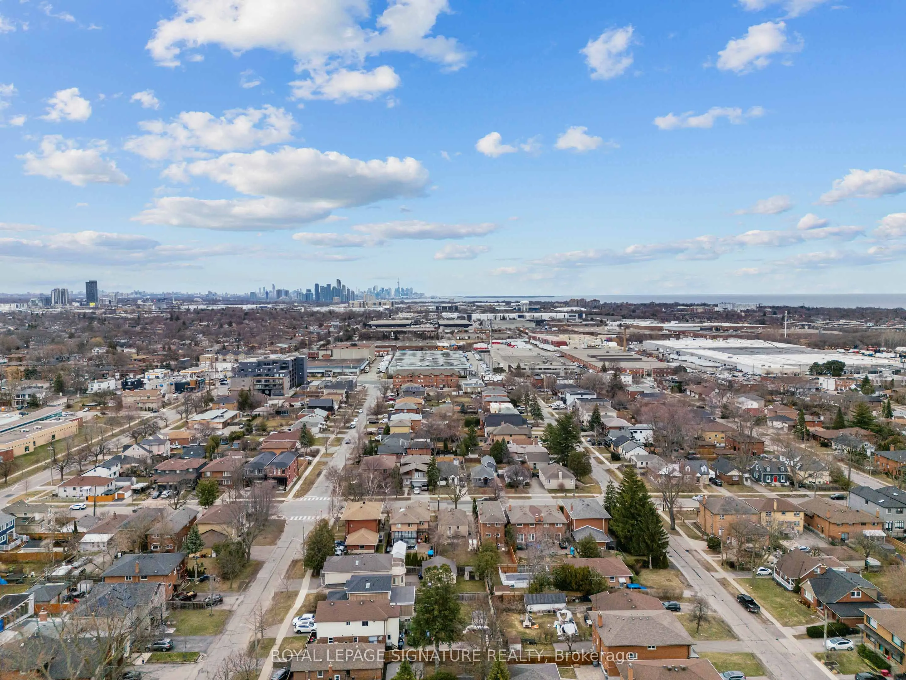 112 Foch Avenue #Lower