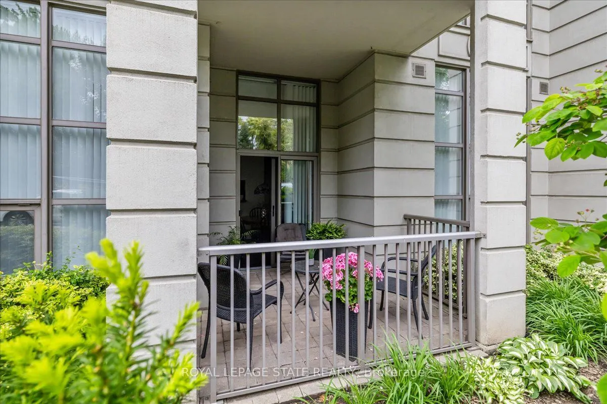 442 Maple Avenue, #102