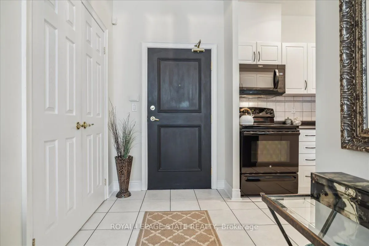 442 Maple Avenue, #102