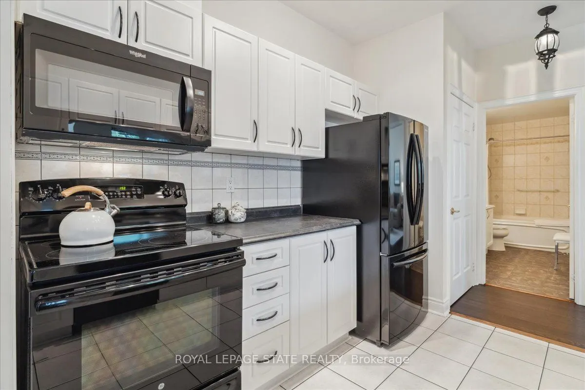 442 Maple Avenue, #102