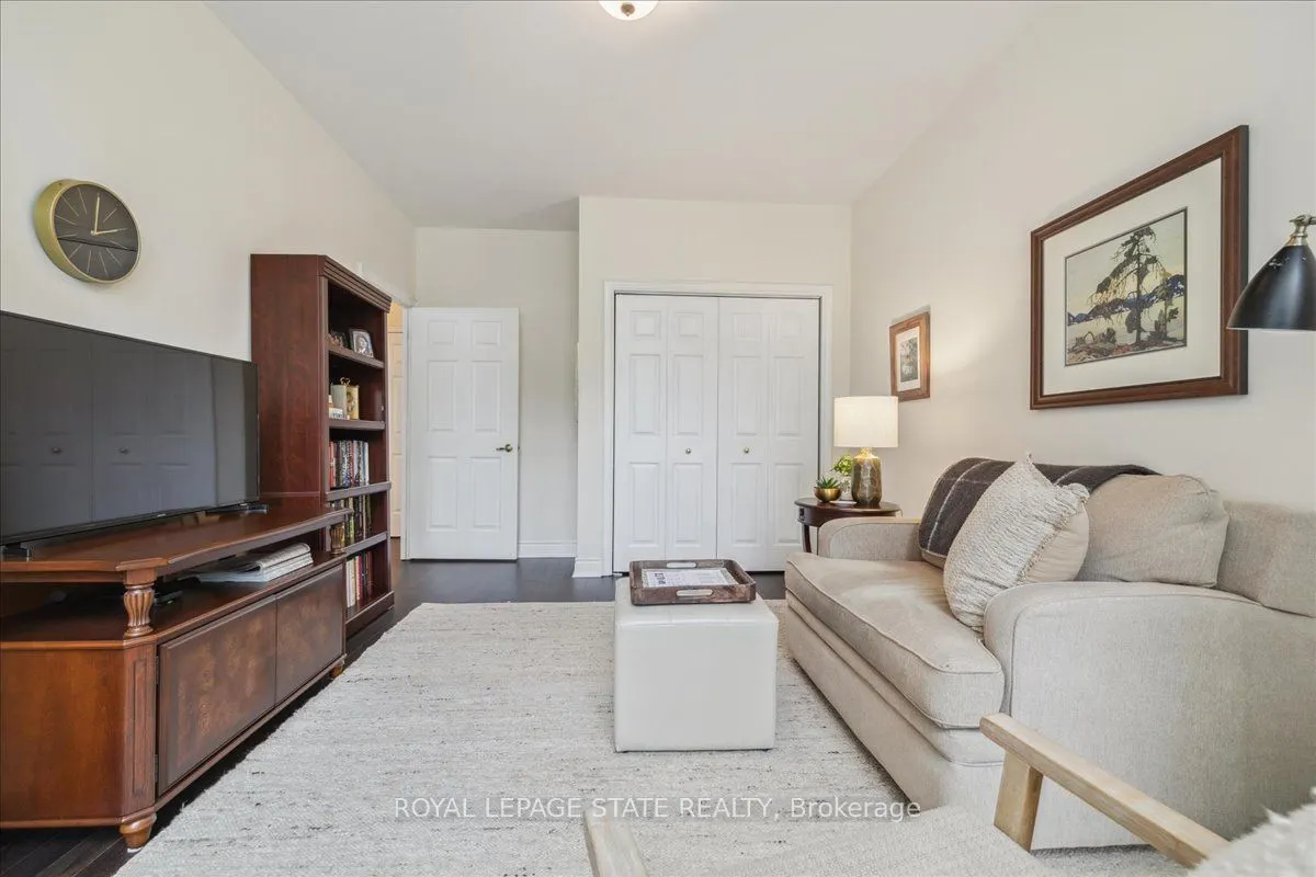 442 Maple Avenue, #102
