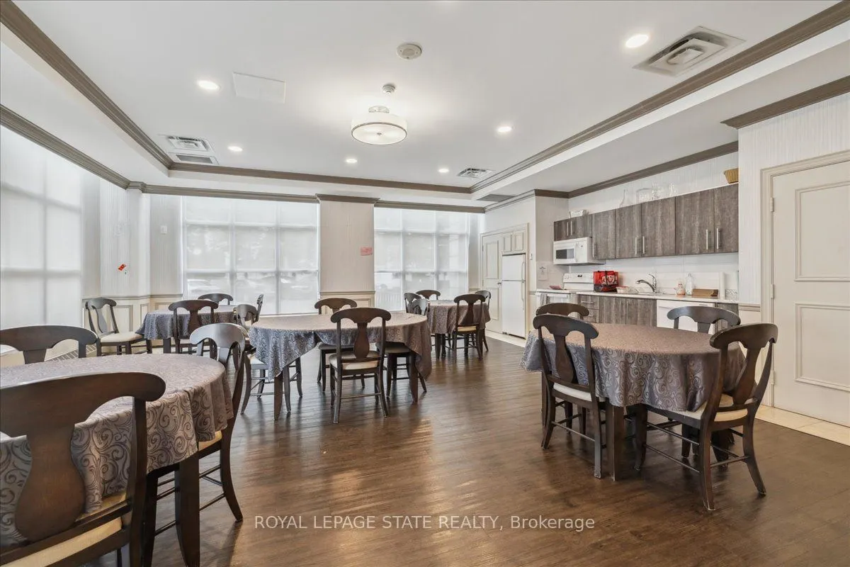 442 Maple Avenue, #102