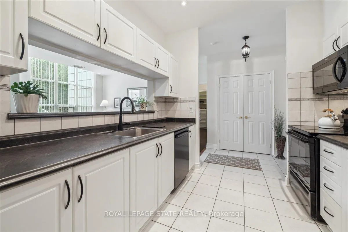 442 Maple Avenue, #102