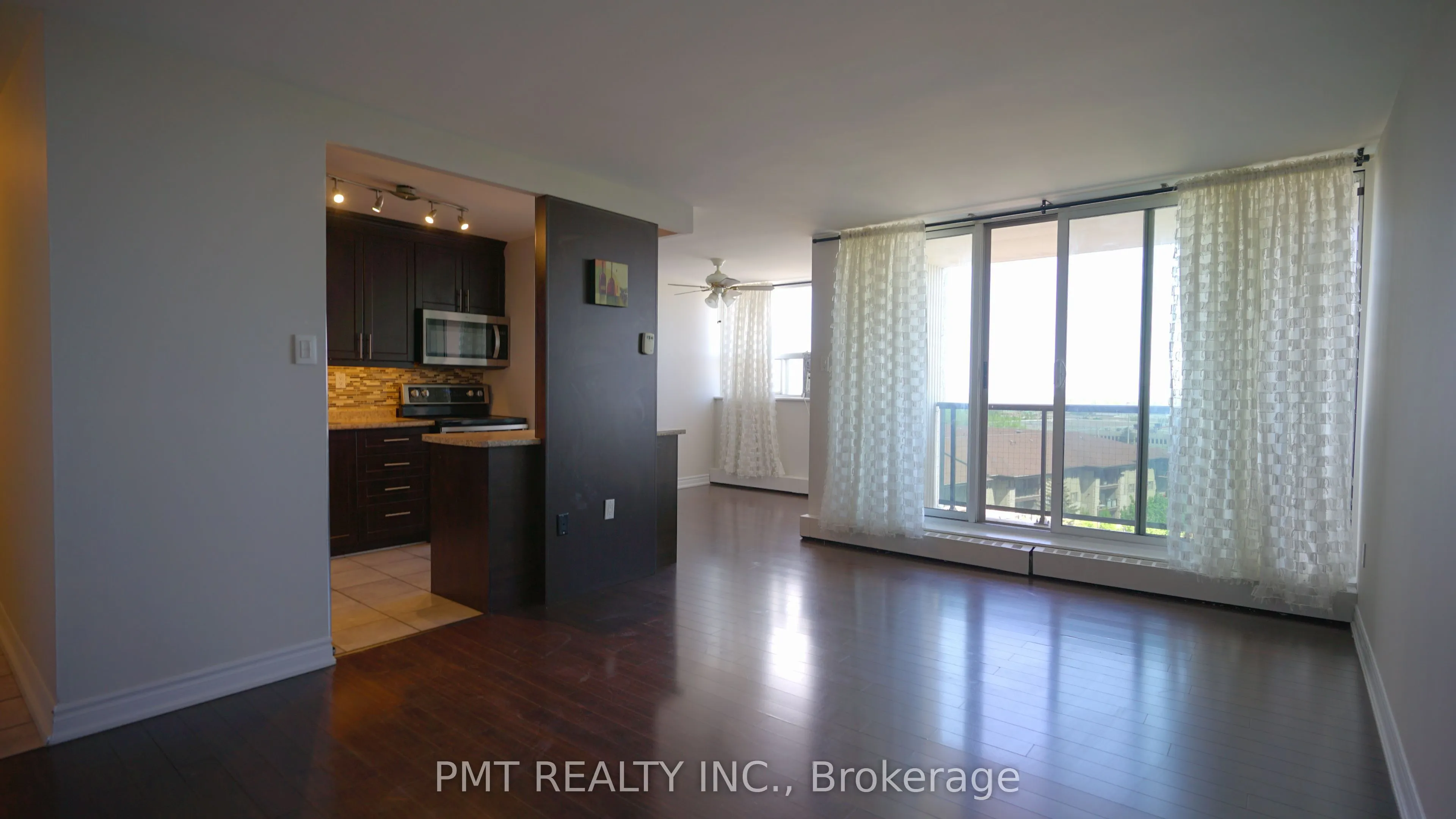 530 Lolita Gardens, #904