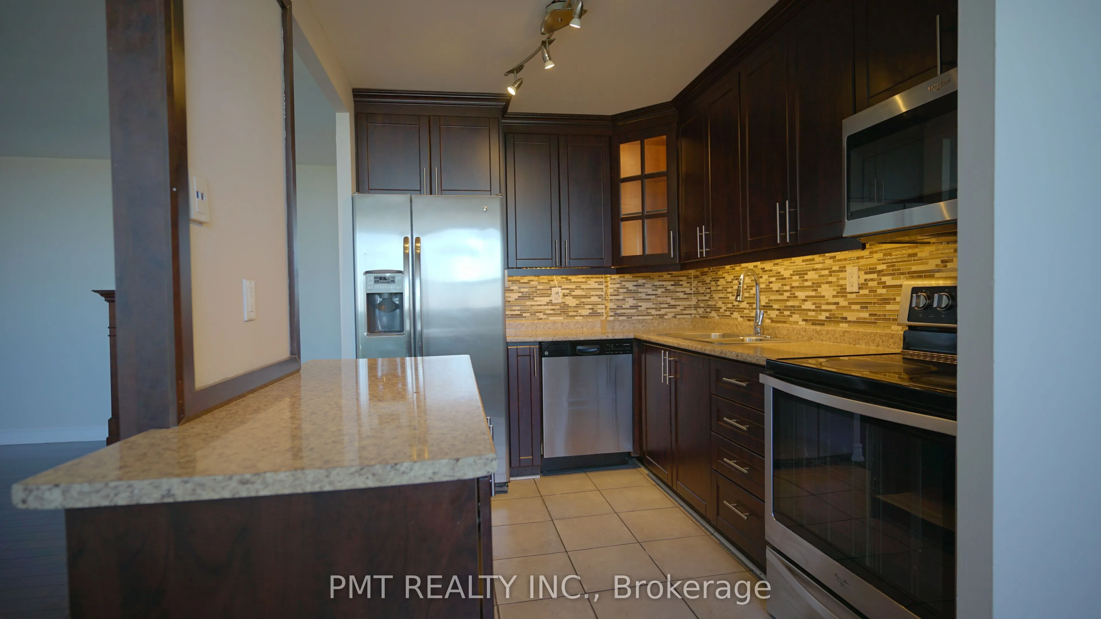 530 Lolita Gardens, #904