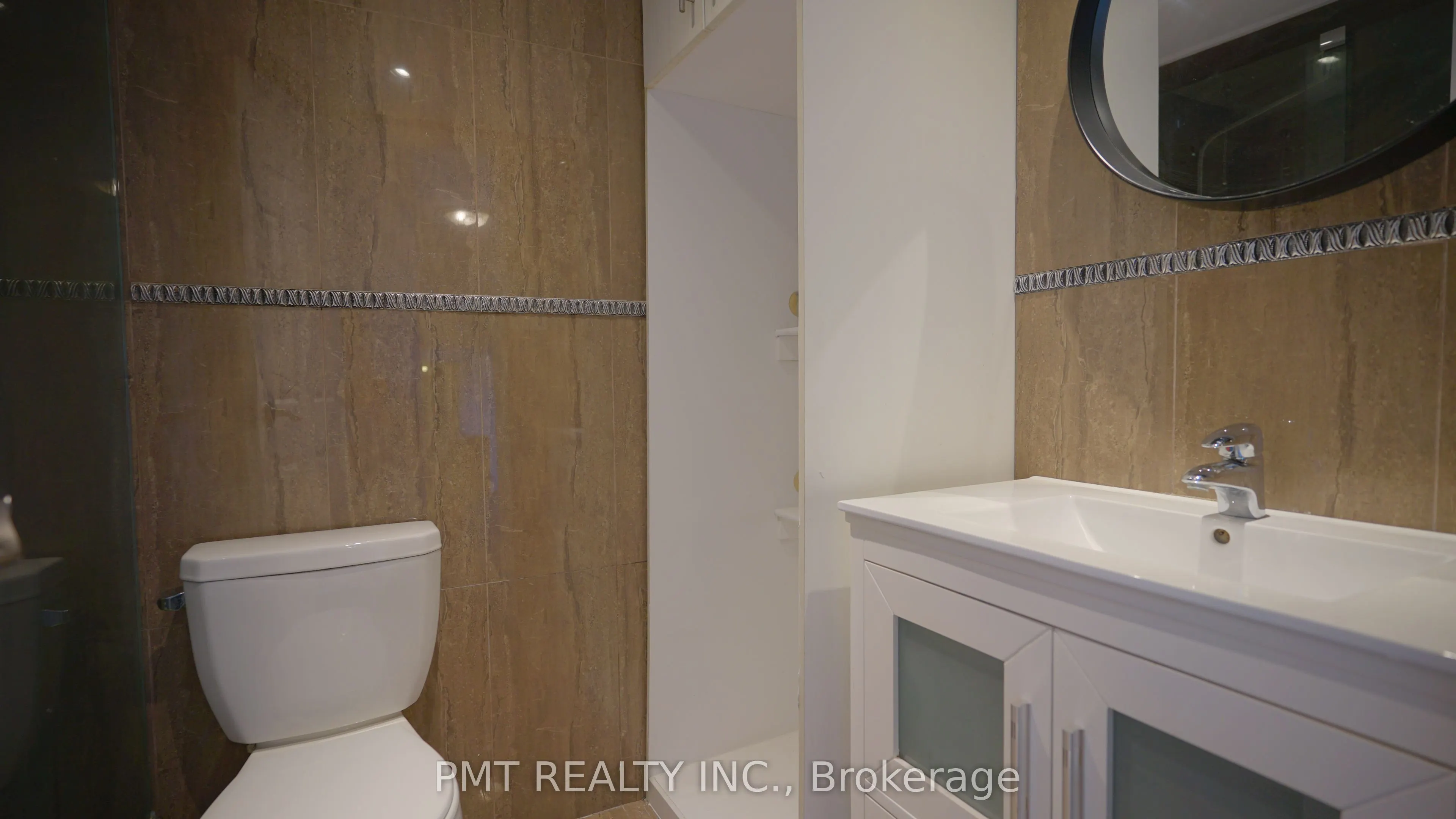 530 Lolita Gardens, #904