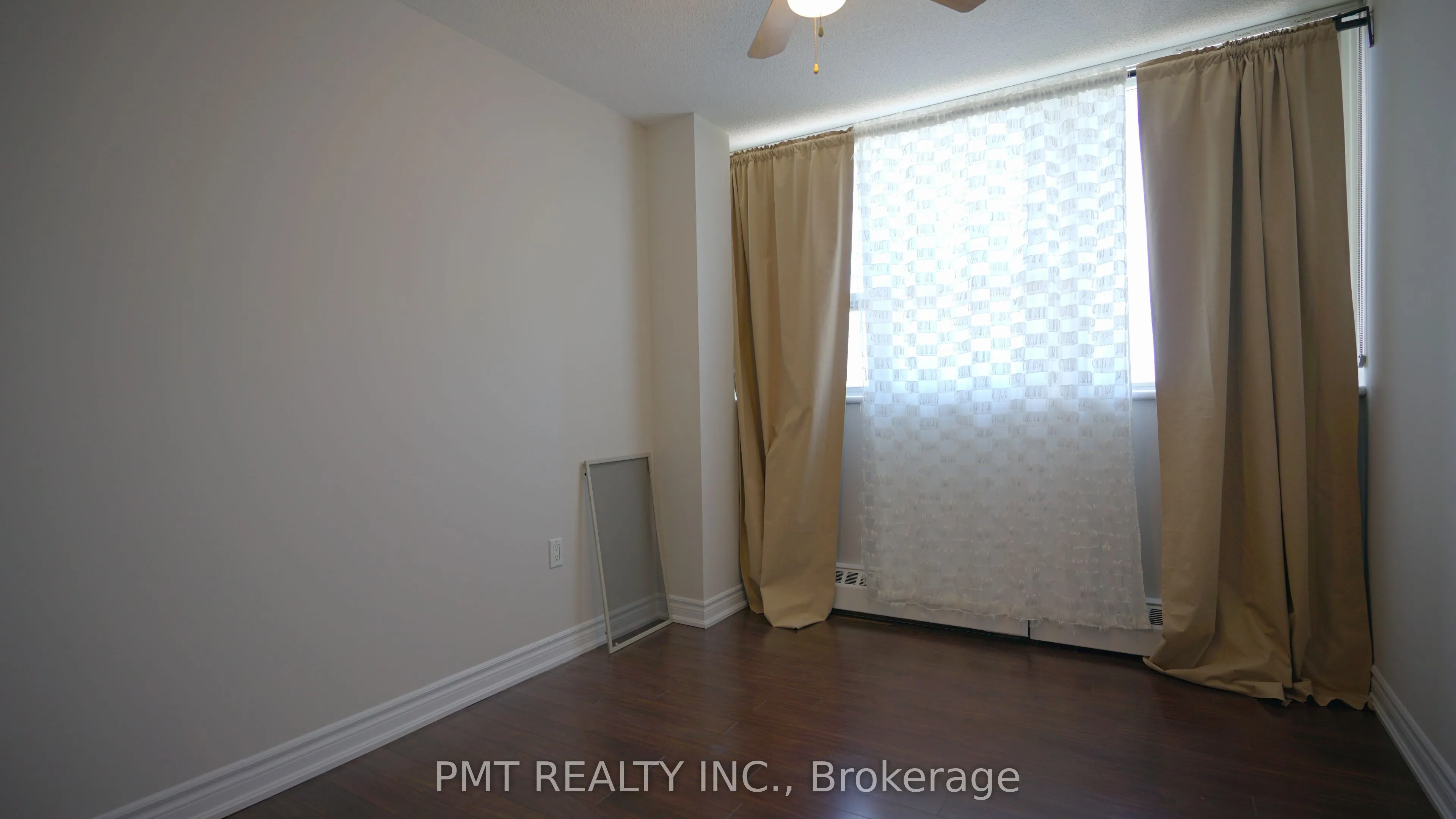 530 Lolita Gardens, #904