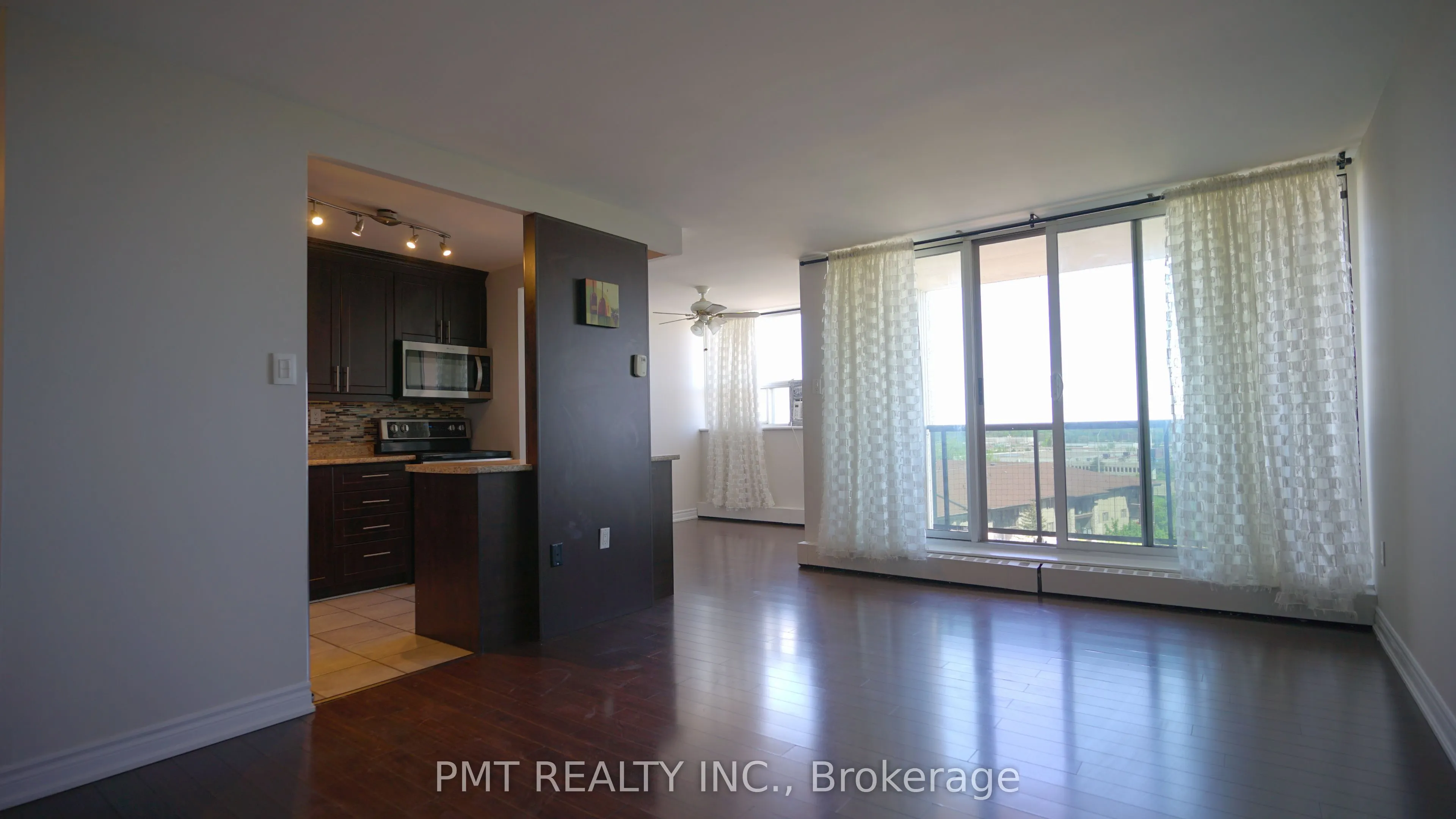530 Lolita Gardens, #904