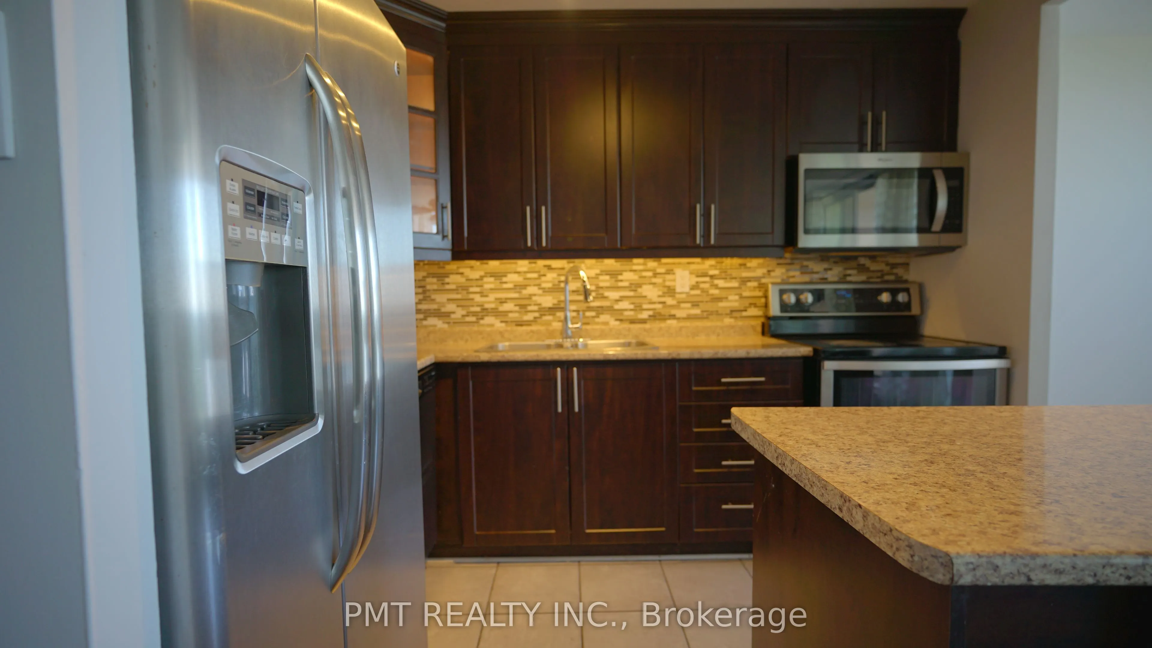 530 Lolita Gardens, #904