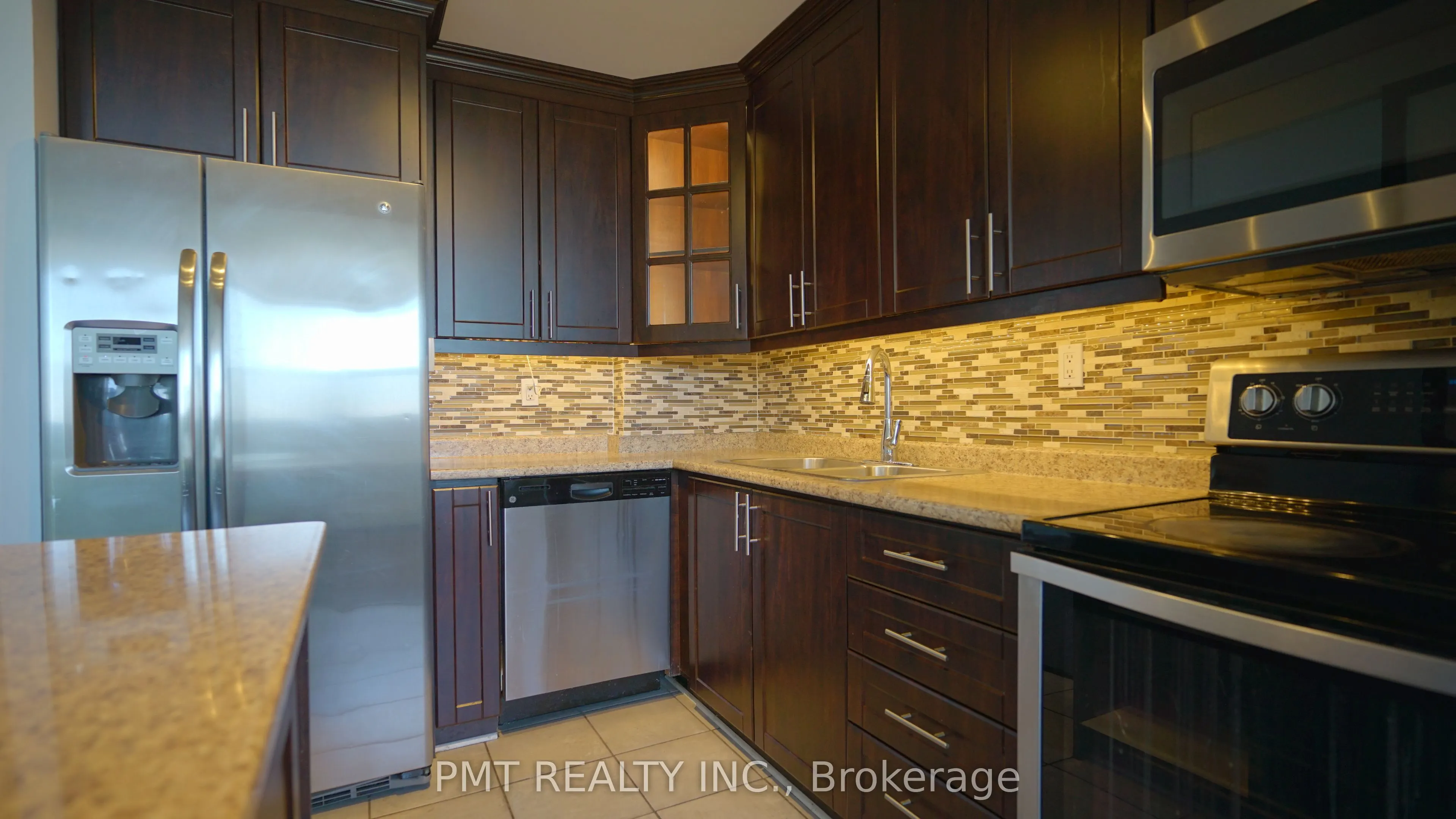 530 Lolita Gardens, #904