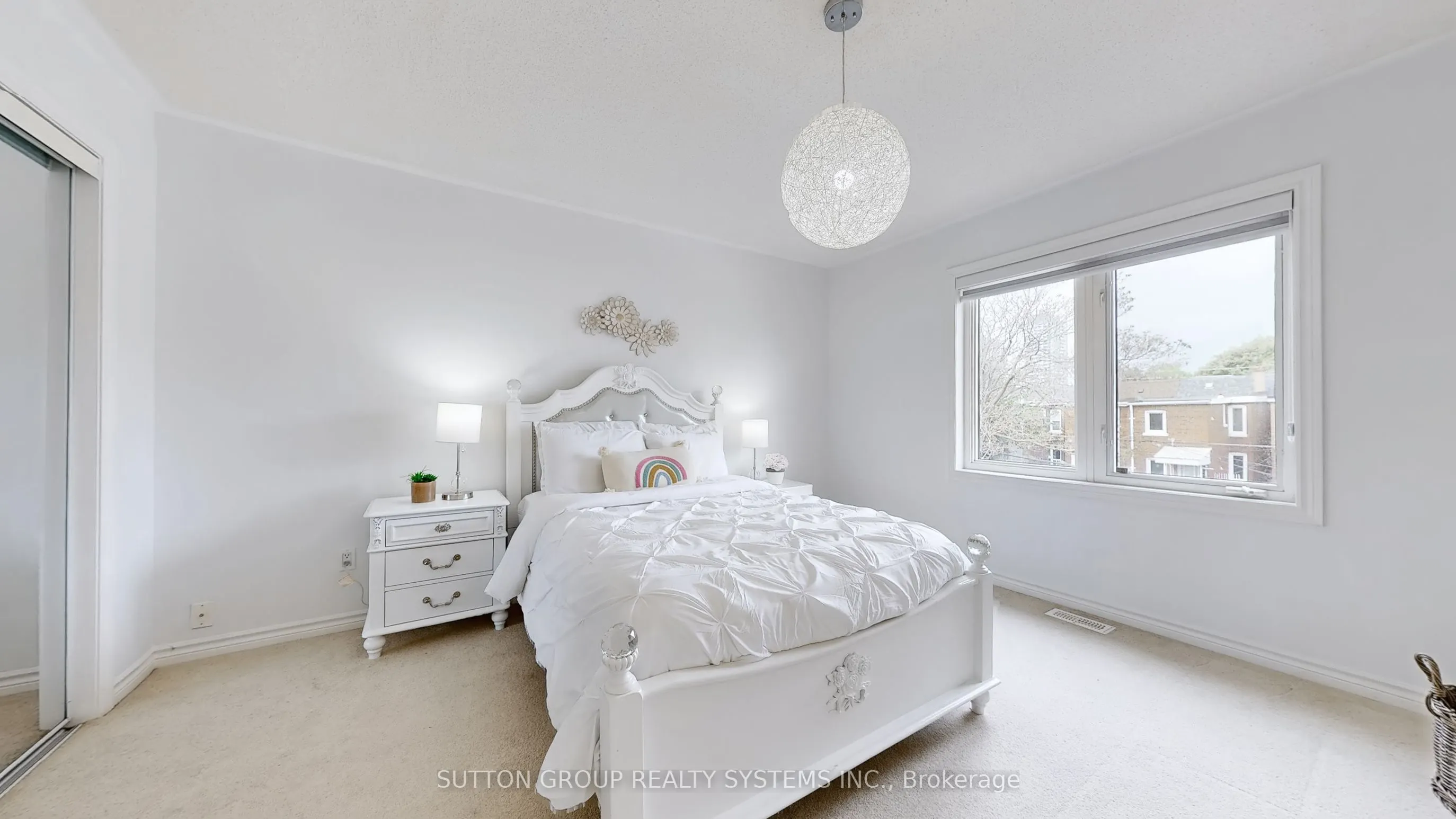 180 Rankin Crescent