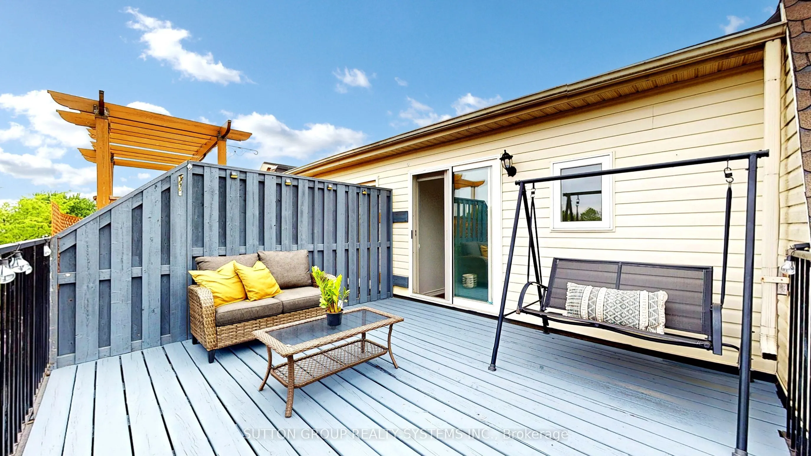 180 Rankin Crescent