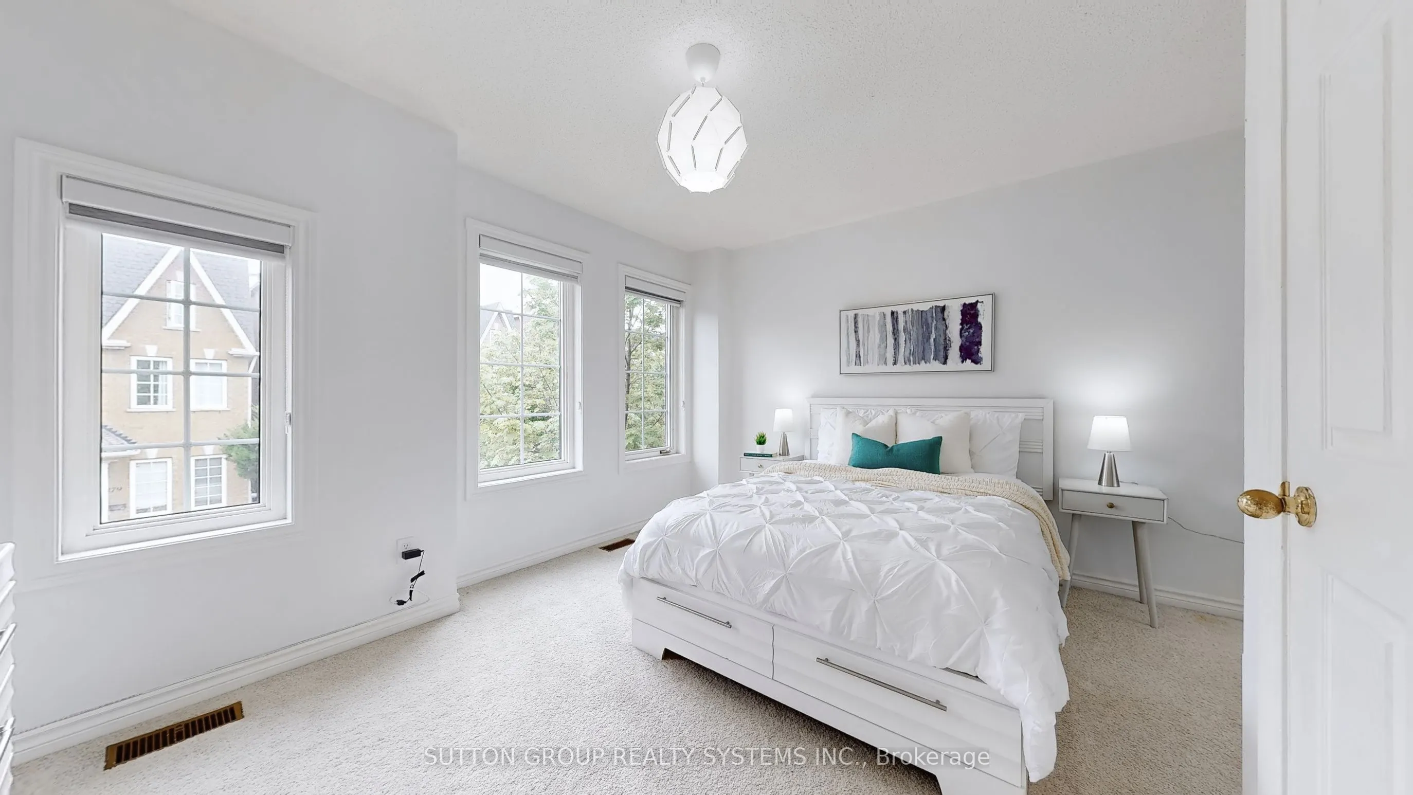 180 Rankin Crescent