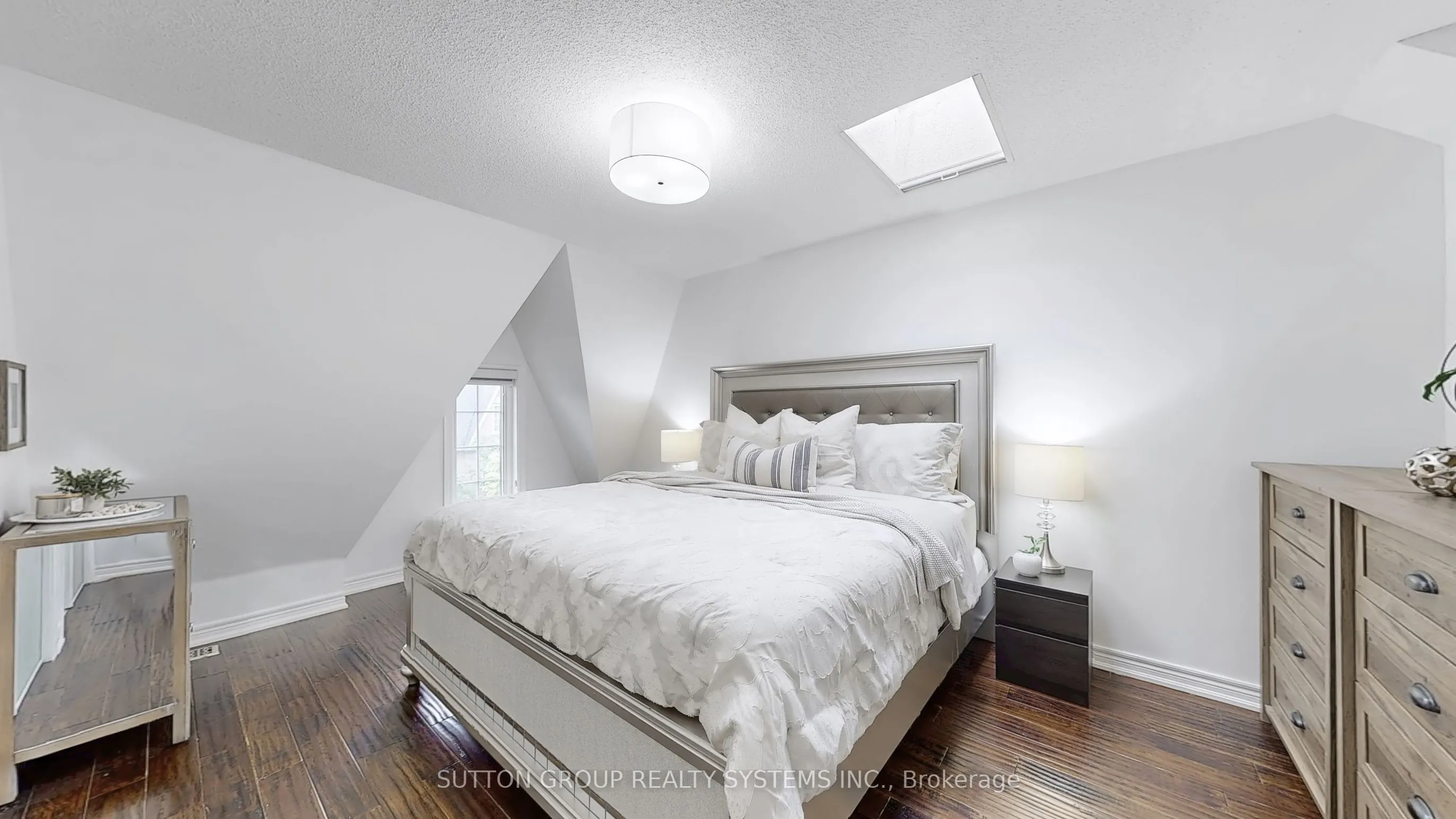 180 Rankin Crescent