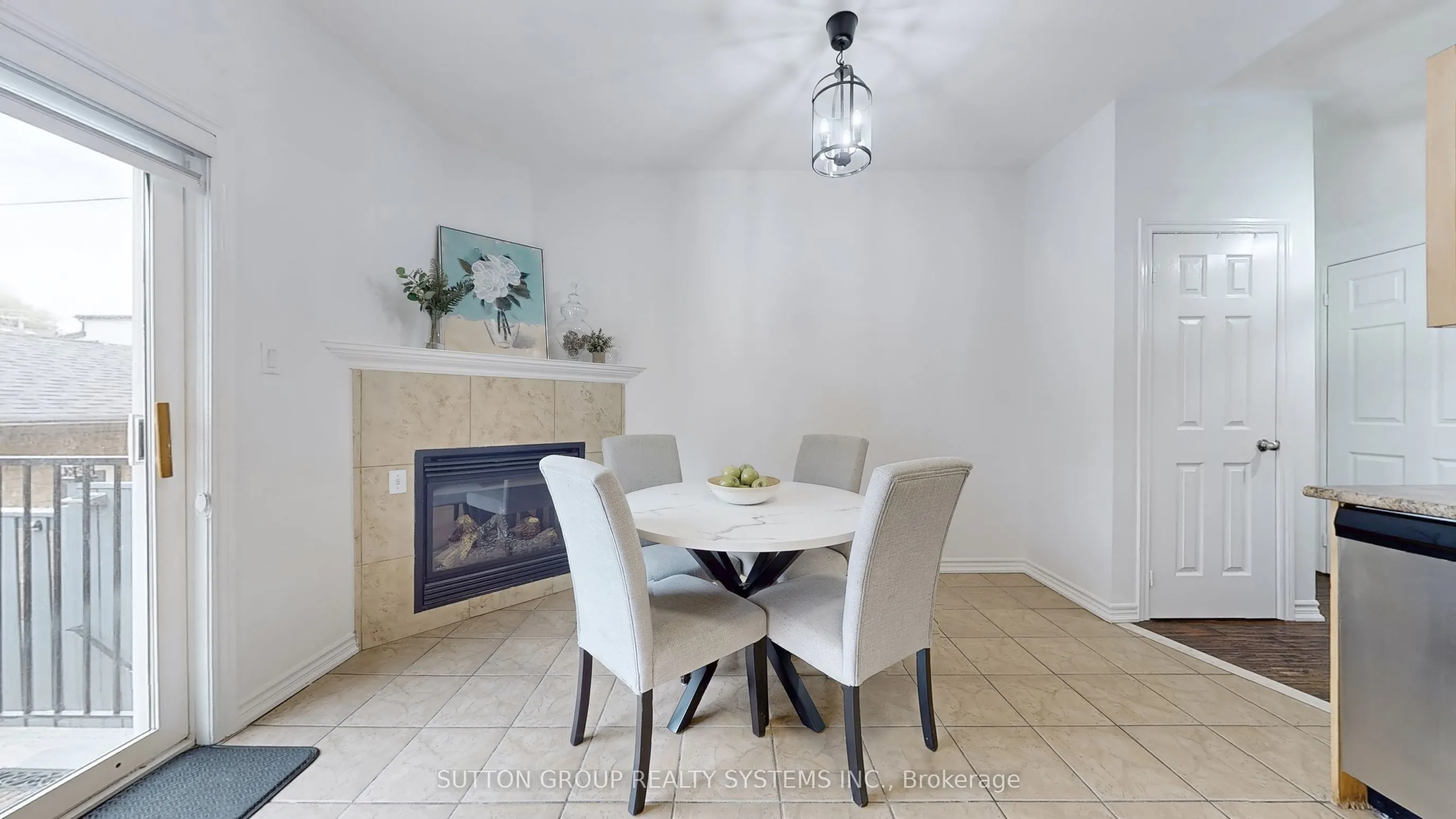 180 Rankin Crescent