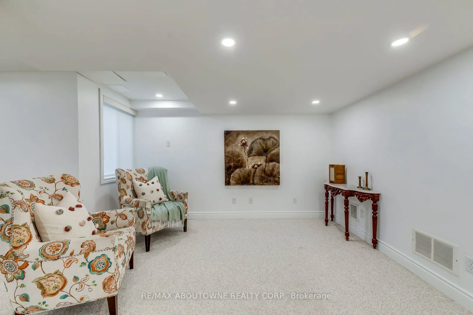 2246 Fairbairn Court