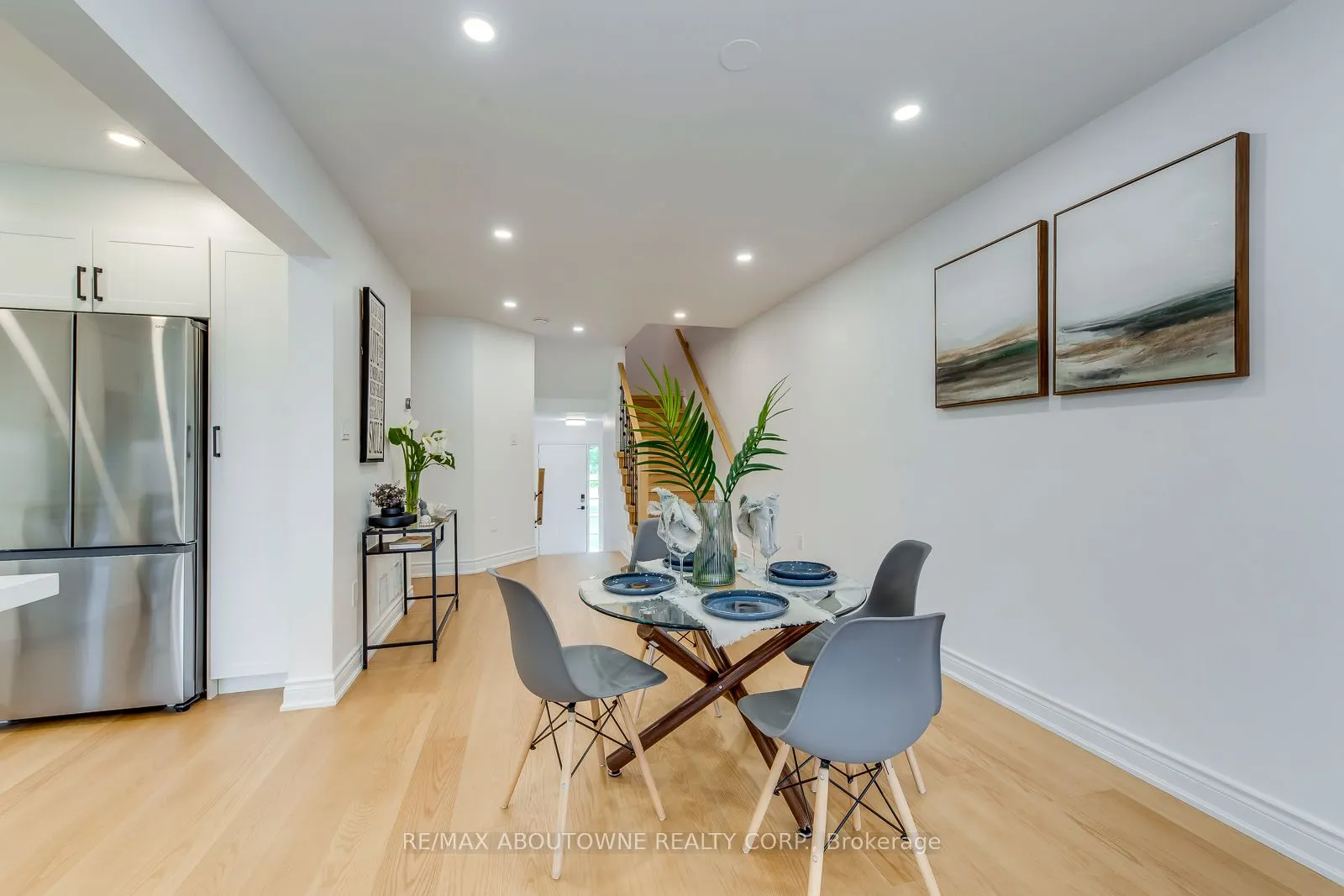 2246 Fairbairn Court
