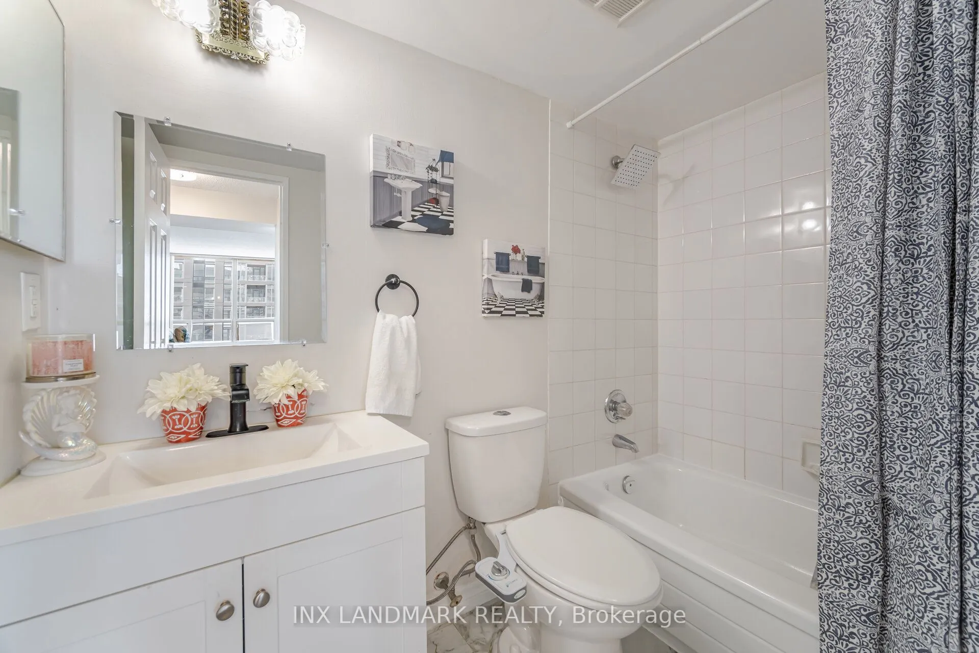 330 Rathburn Road W #2008