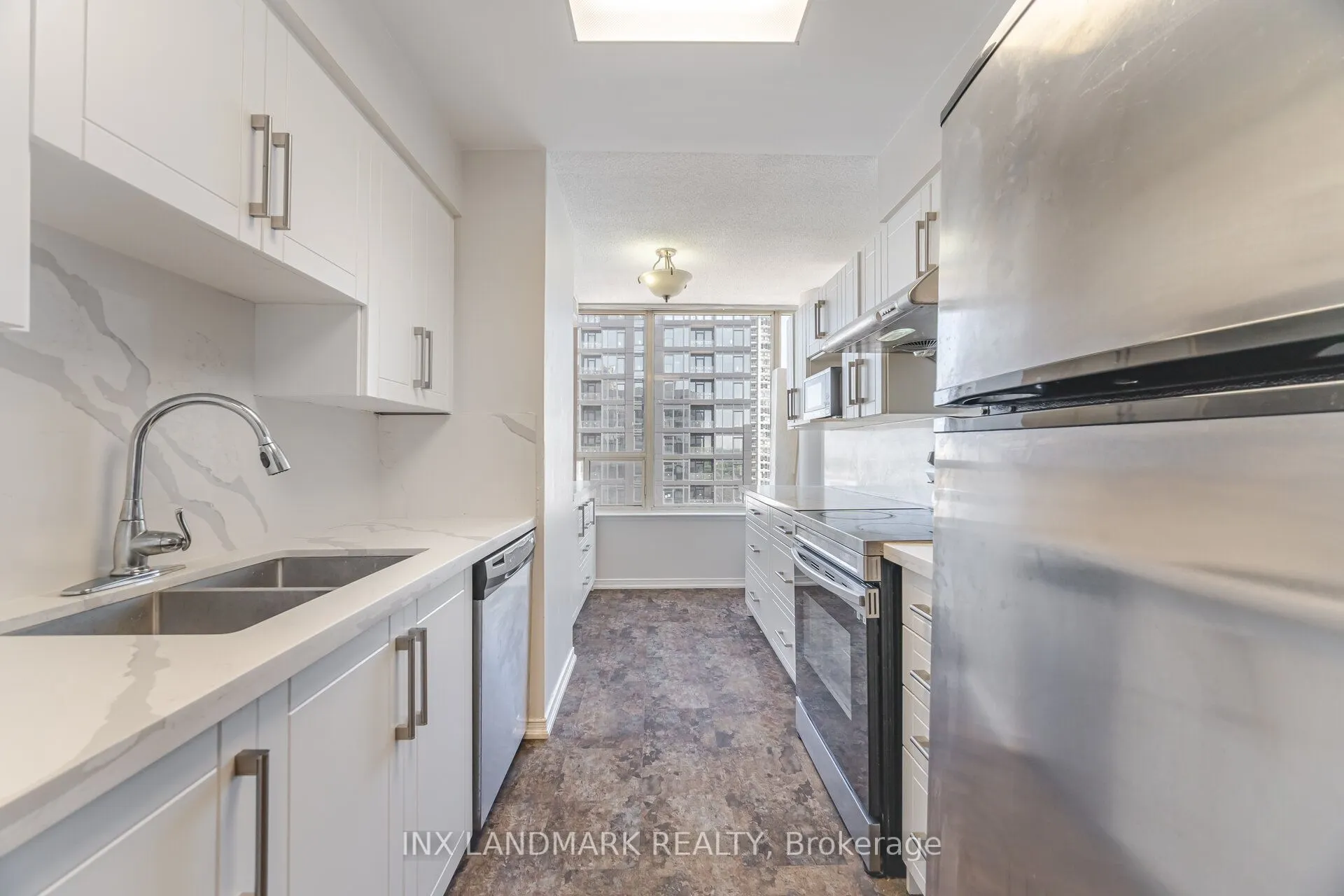 330 Rathburn Road W #2008