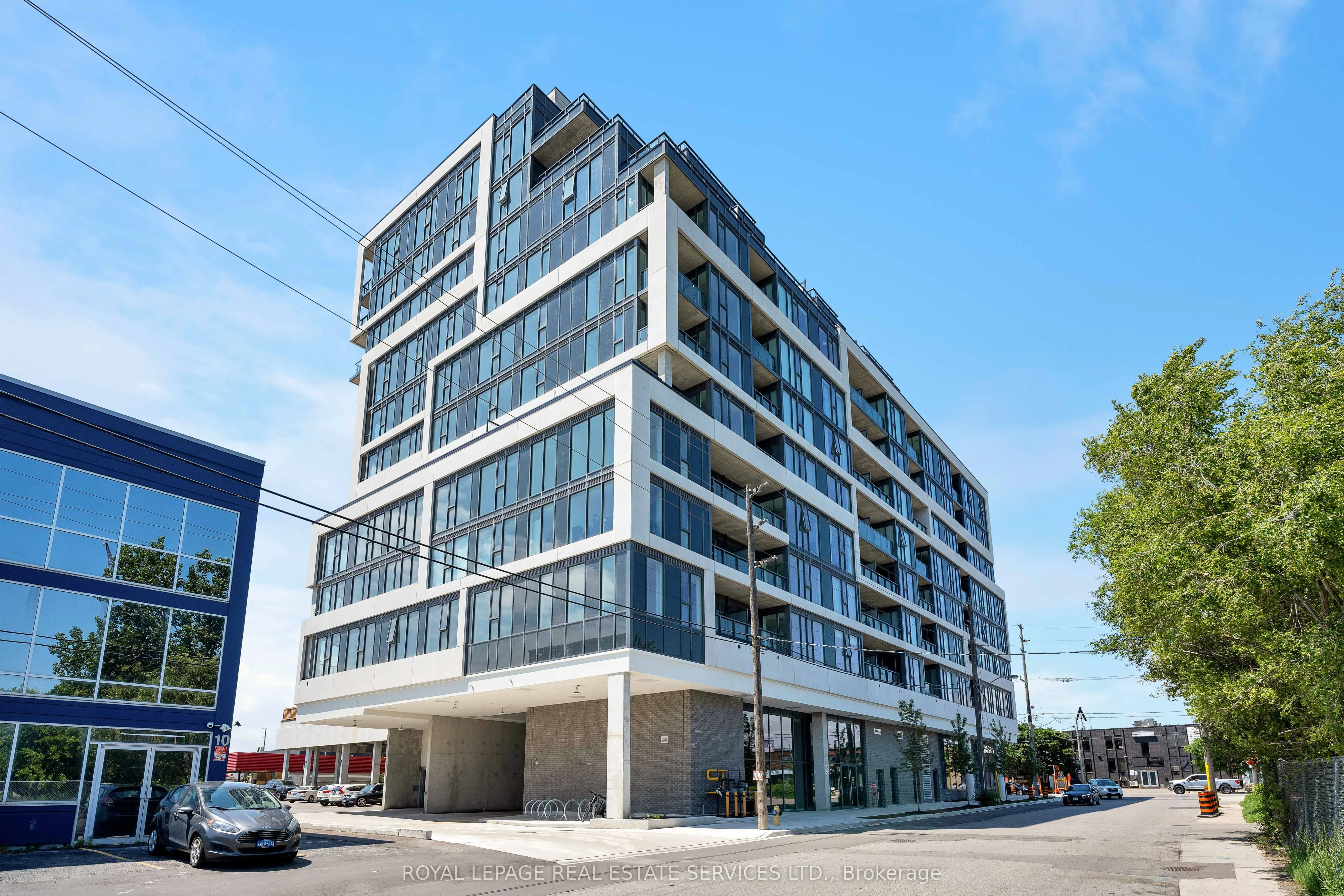 859 The Queensway, #403