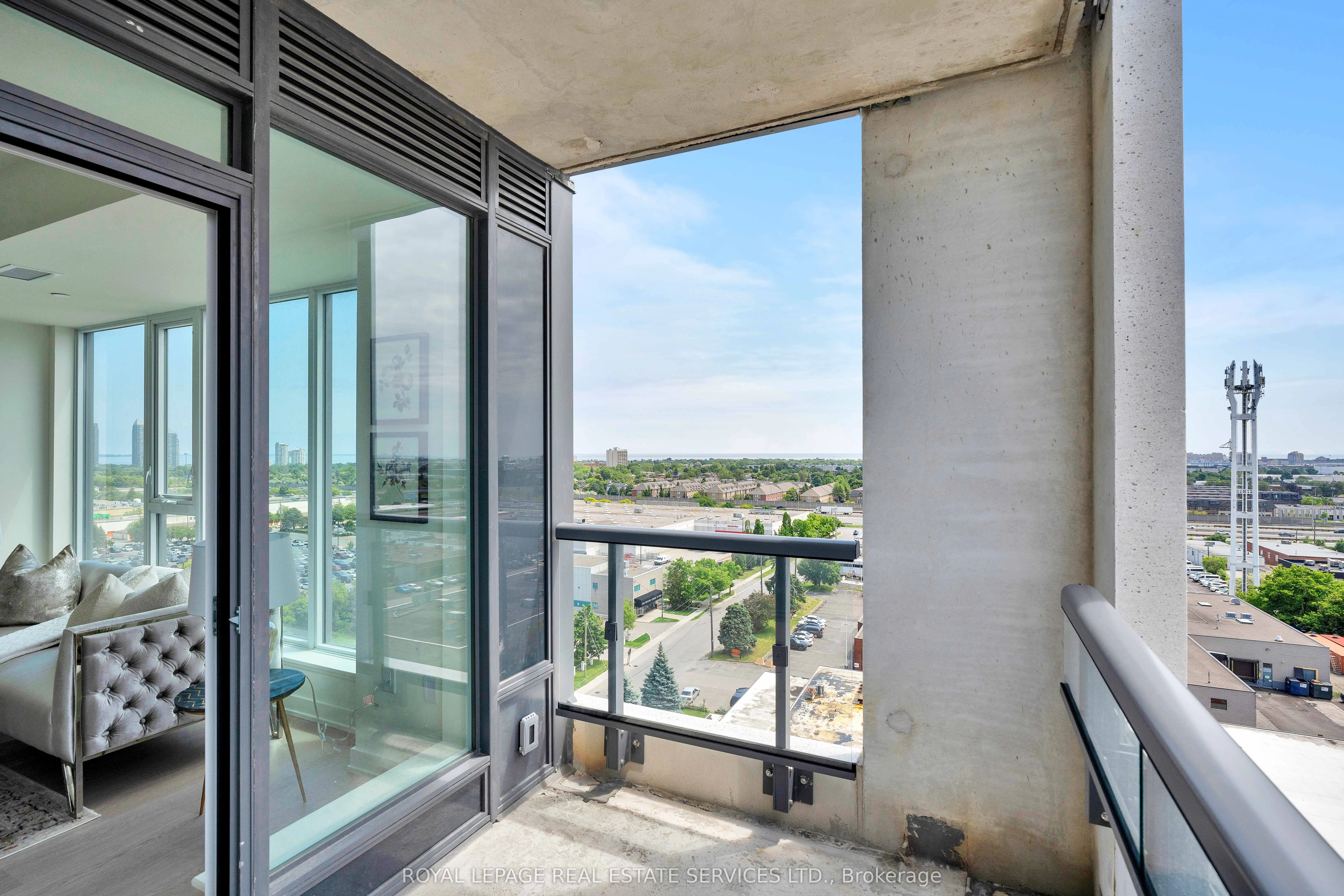 859 The Queensway, #403