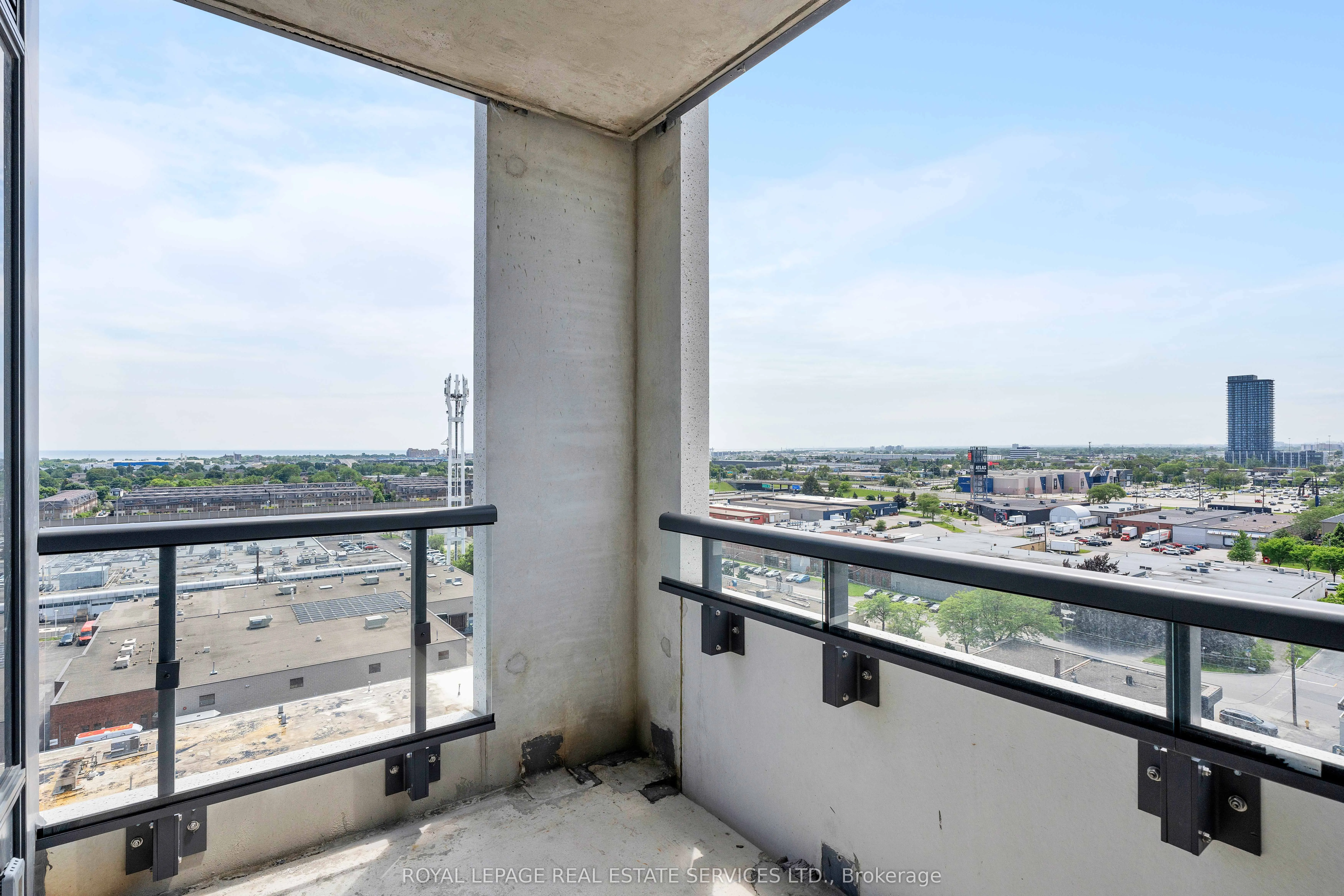 859 The Queensway, #403