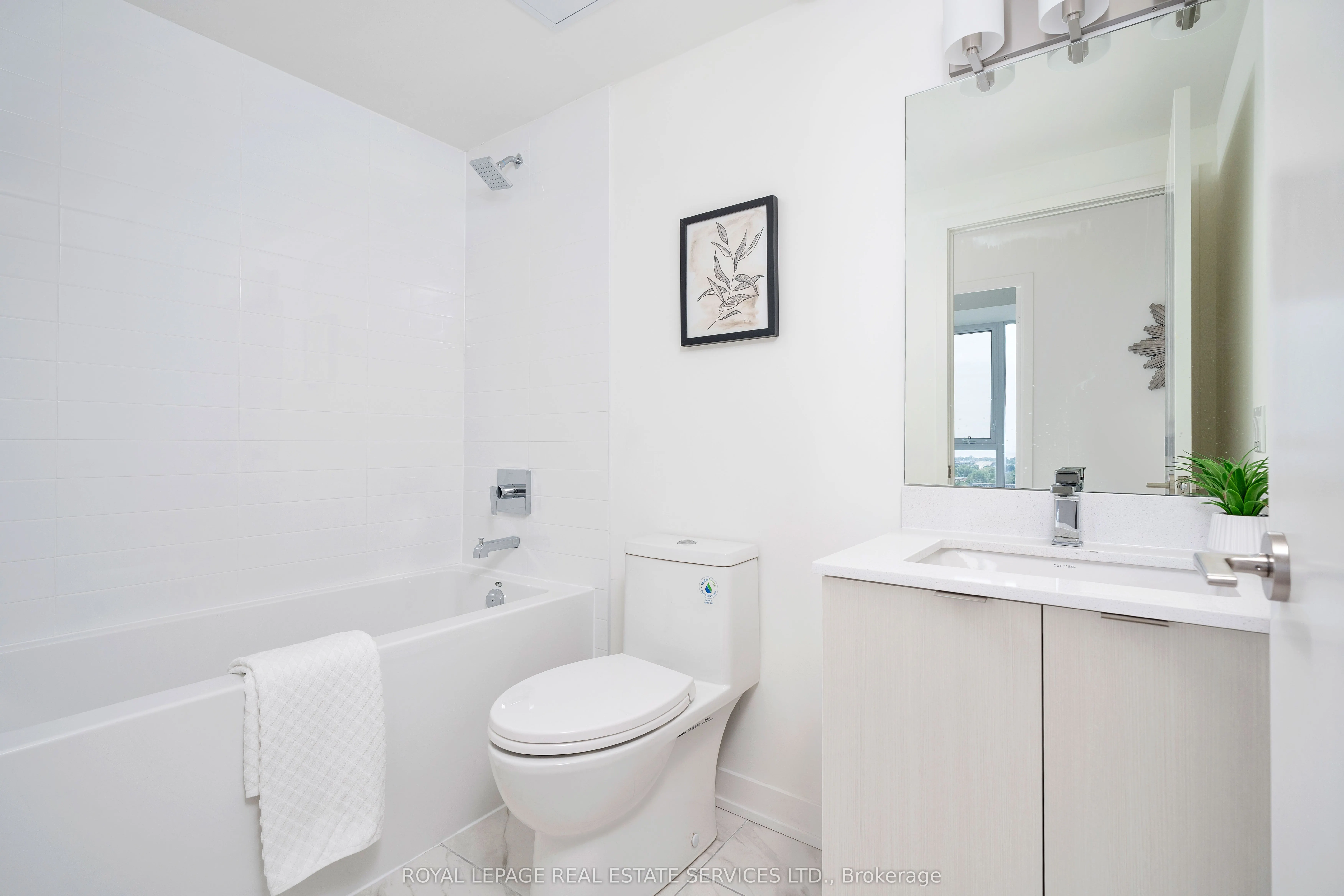 859 The Queensway, #403
