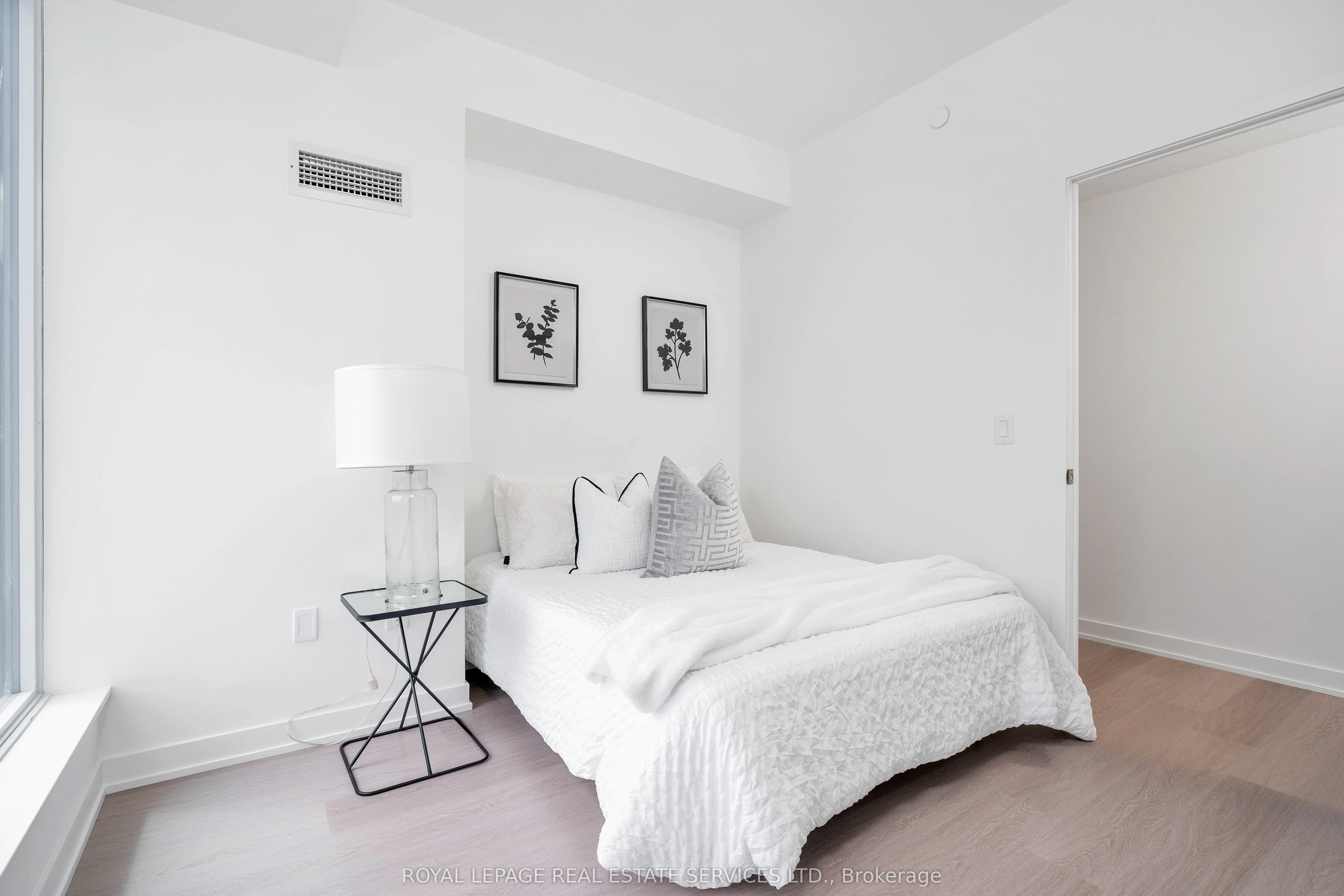 859 The Queensway, #403