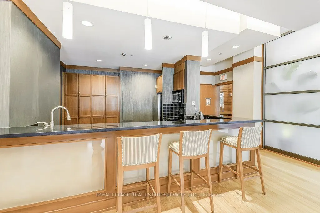 65 Port Street E, #406