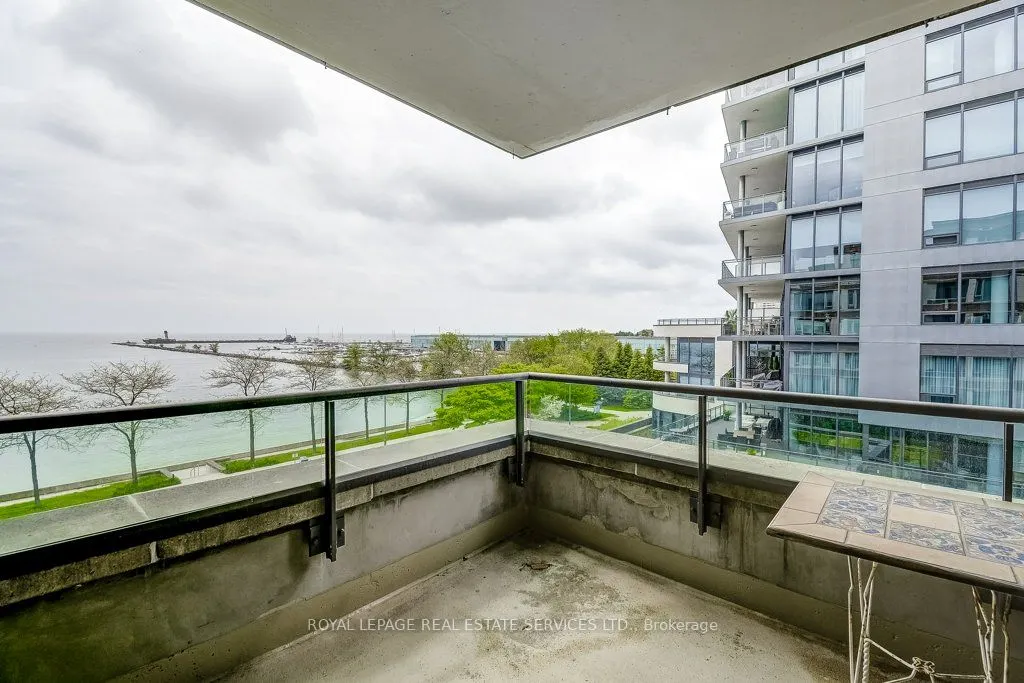 65 Port Street E, #406