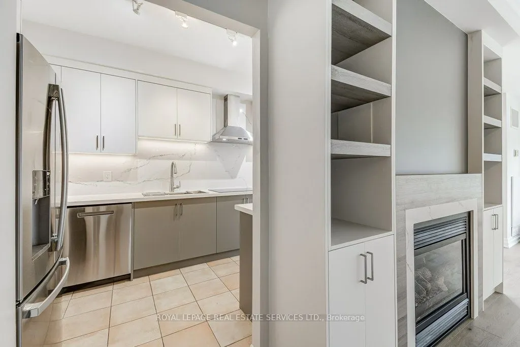 65 Port Street E, #406