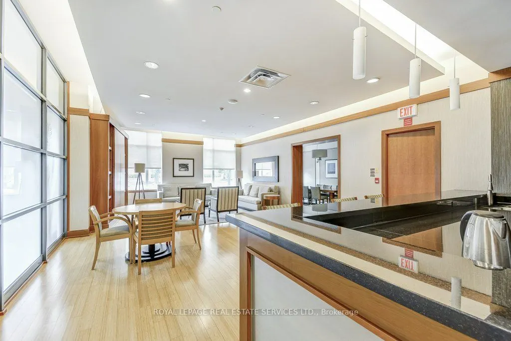 65 Port Street E, #406