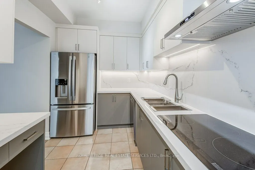 65 Port Street E, #406