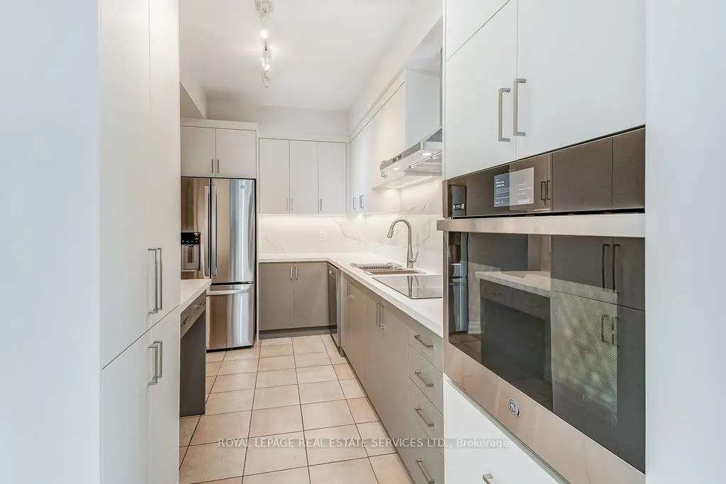 65 Port Street E, #406