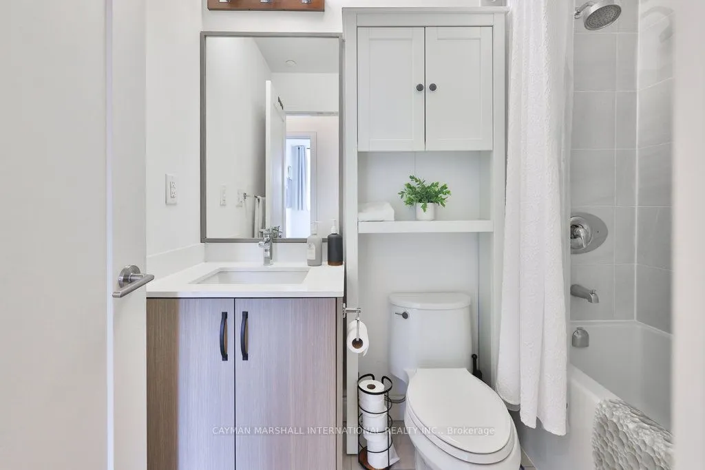 1575 Lakeshore Road W, #462