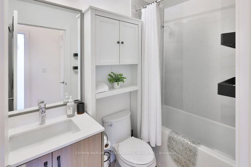 1575 Lakeshore Road W, #462