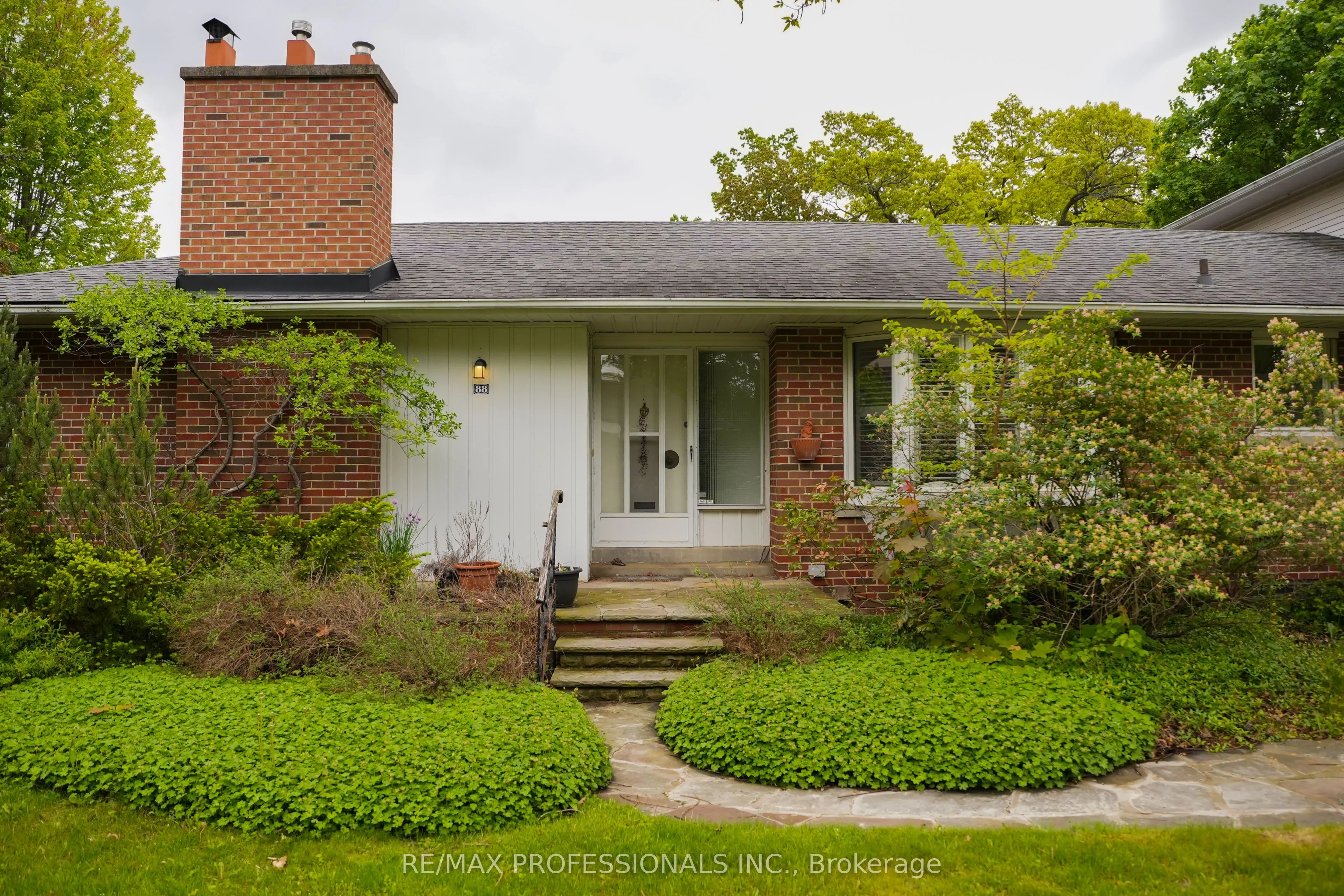 88 Valecrest Drive