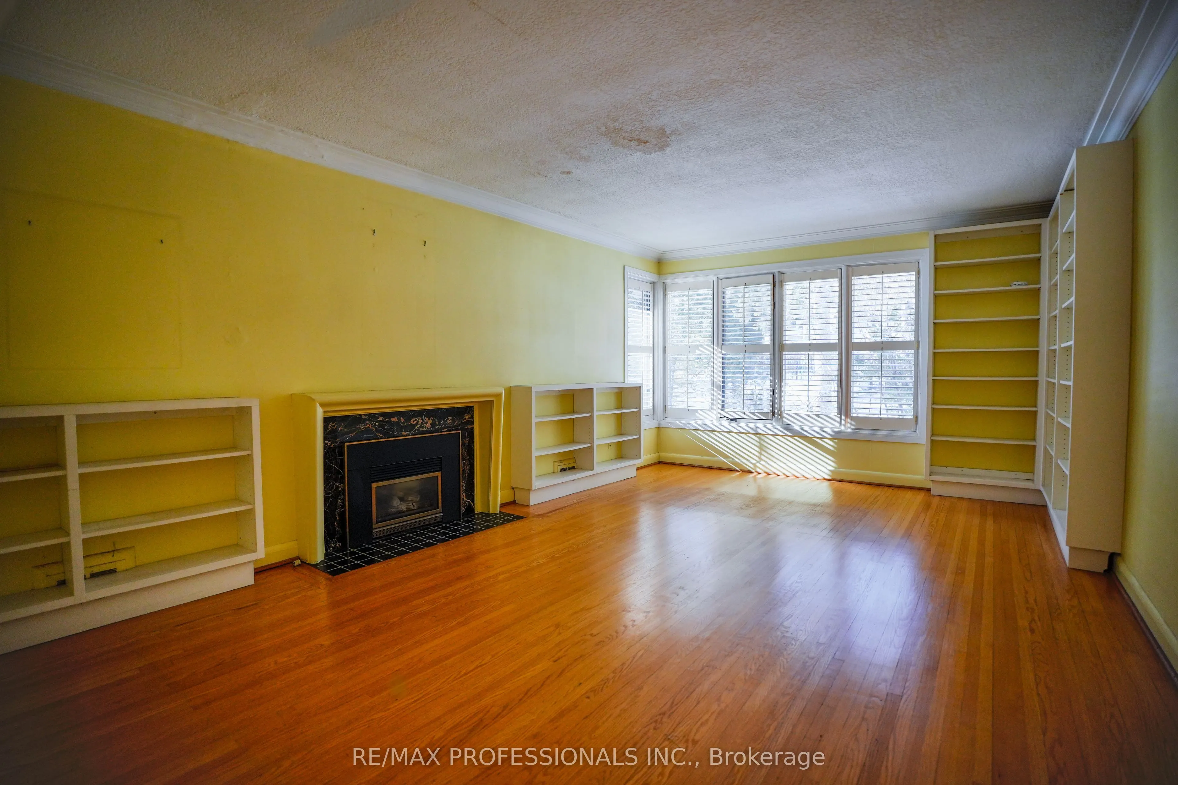 88 Valecrest Drive