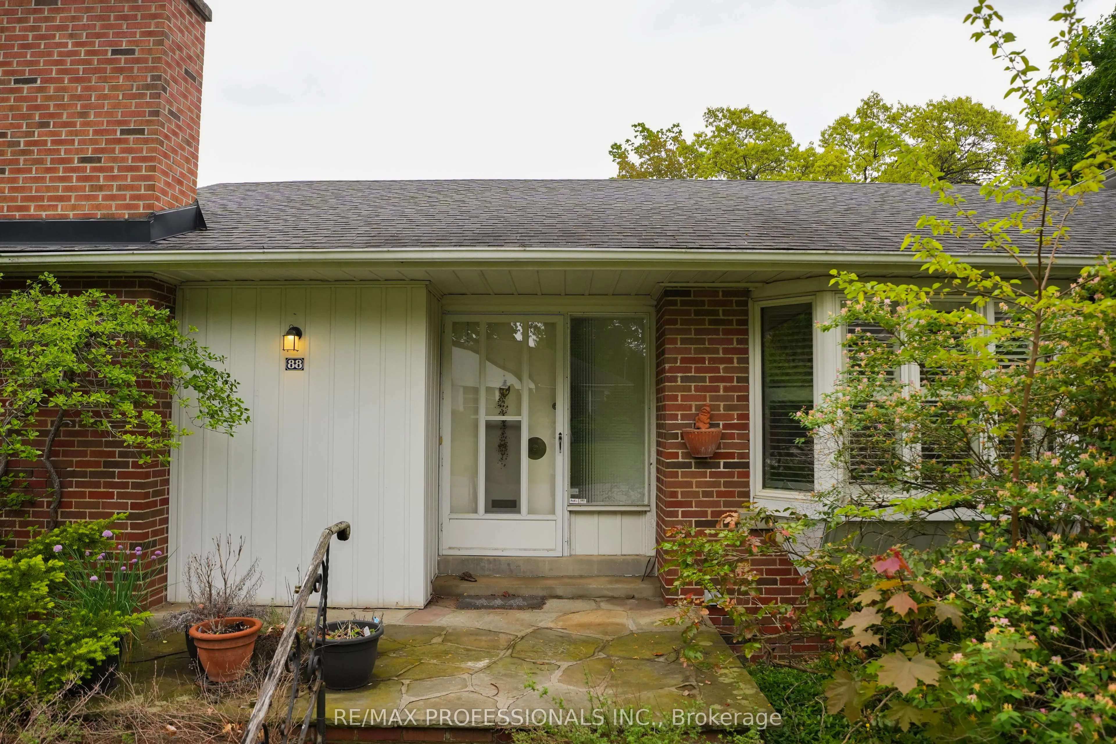 88 Valecrest Drive